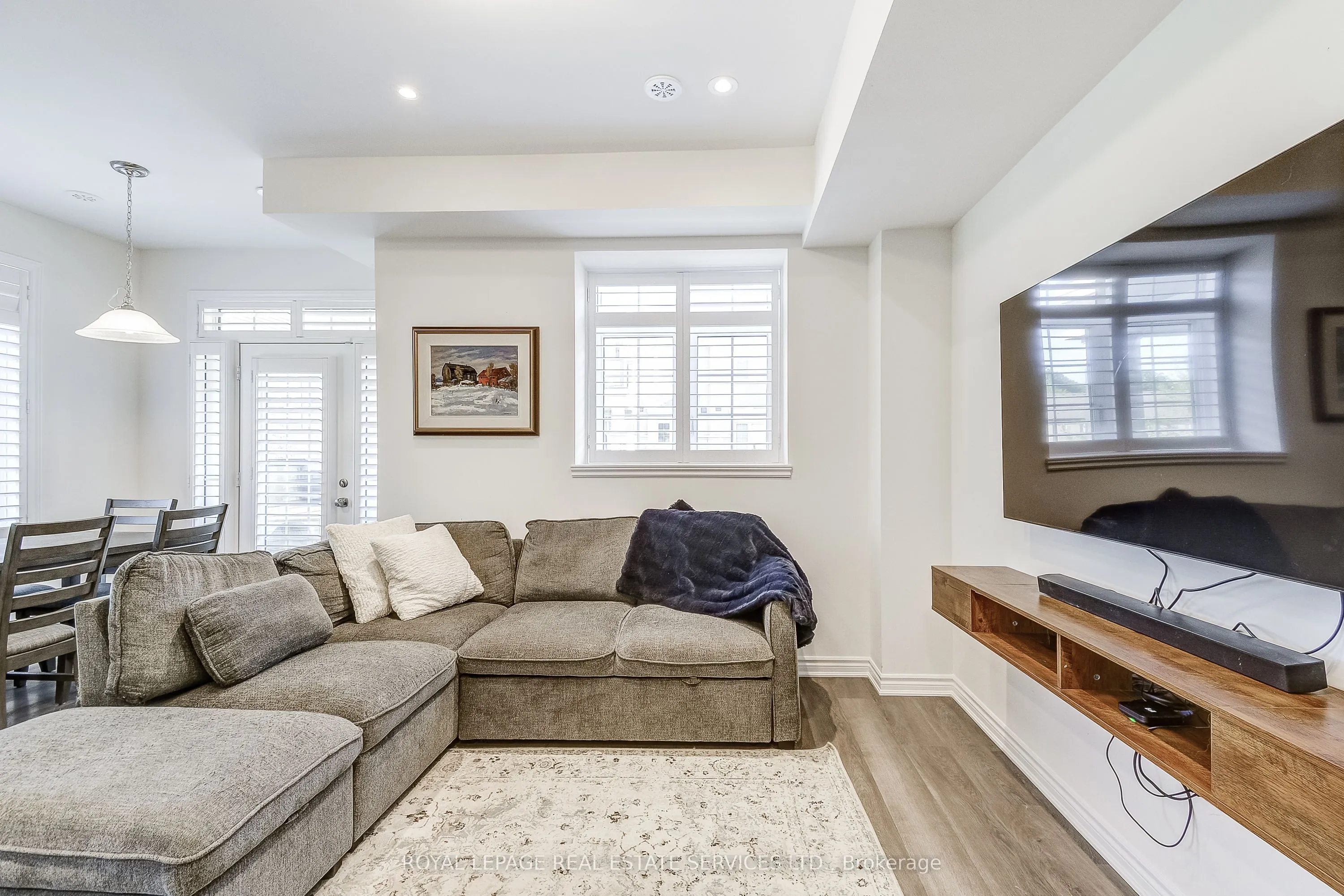 305 Garner Road W