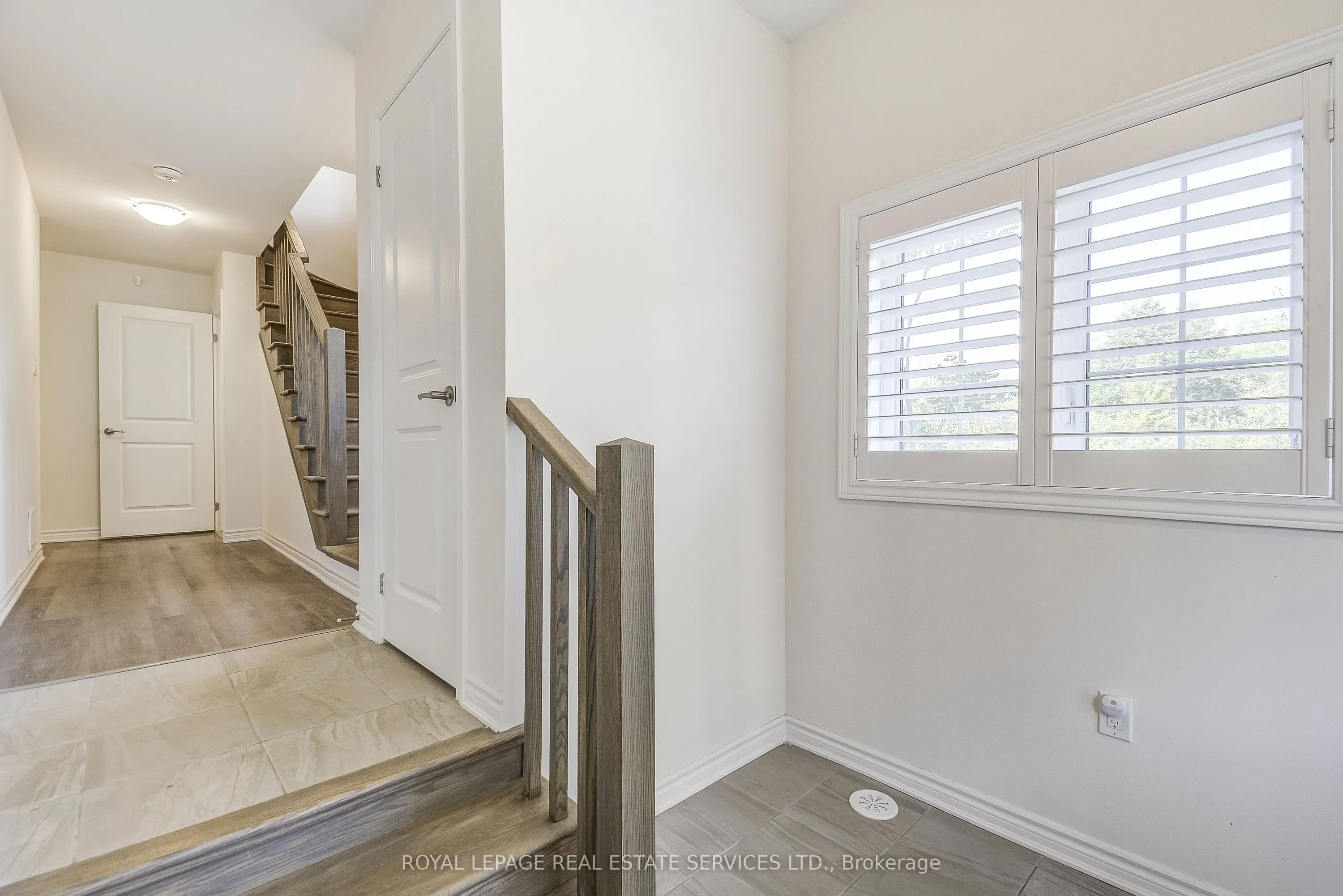 305 Garner Road W