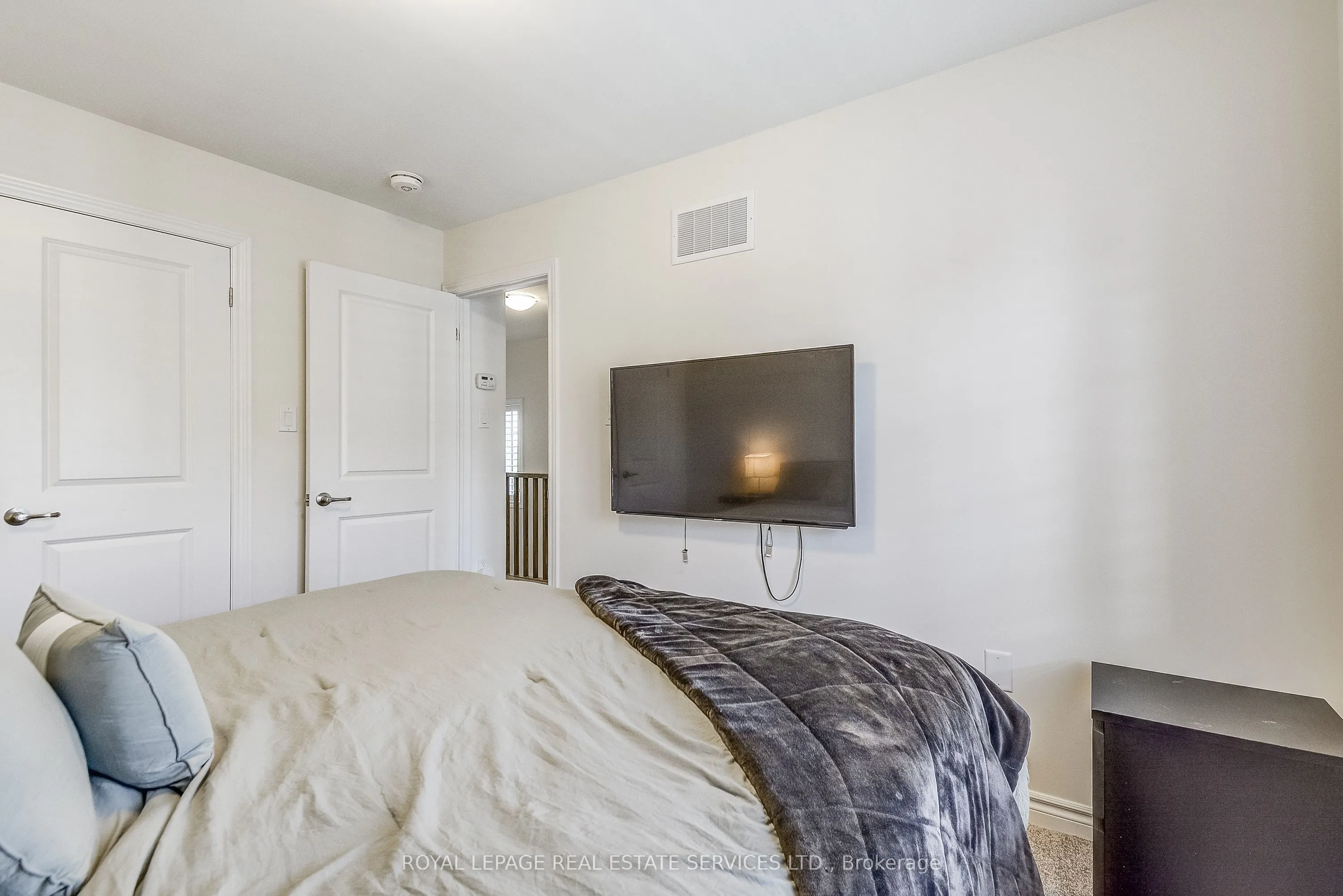 305 Garner Road W