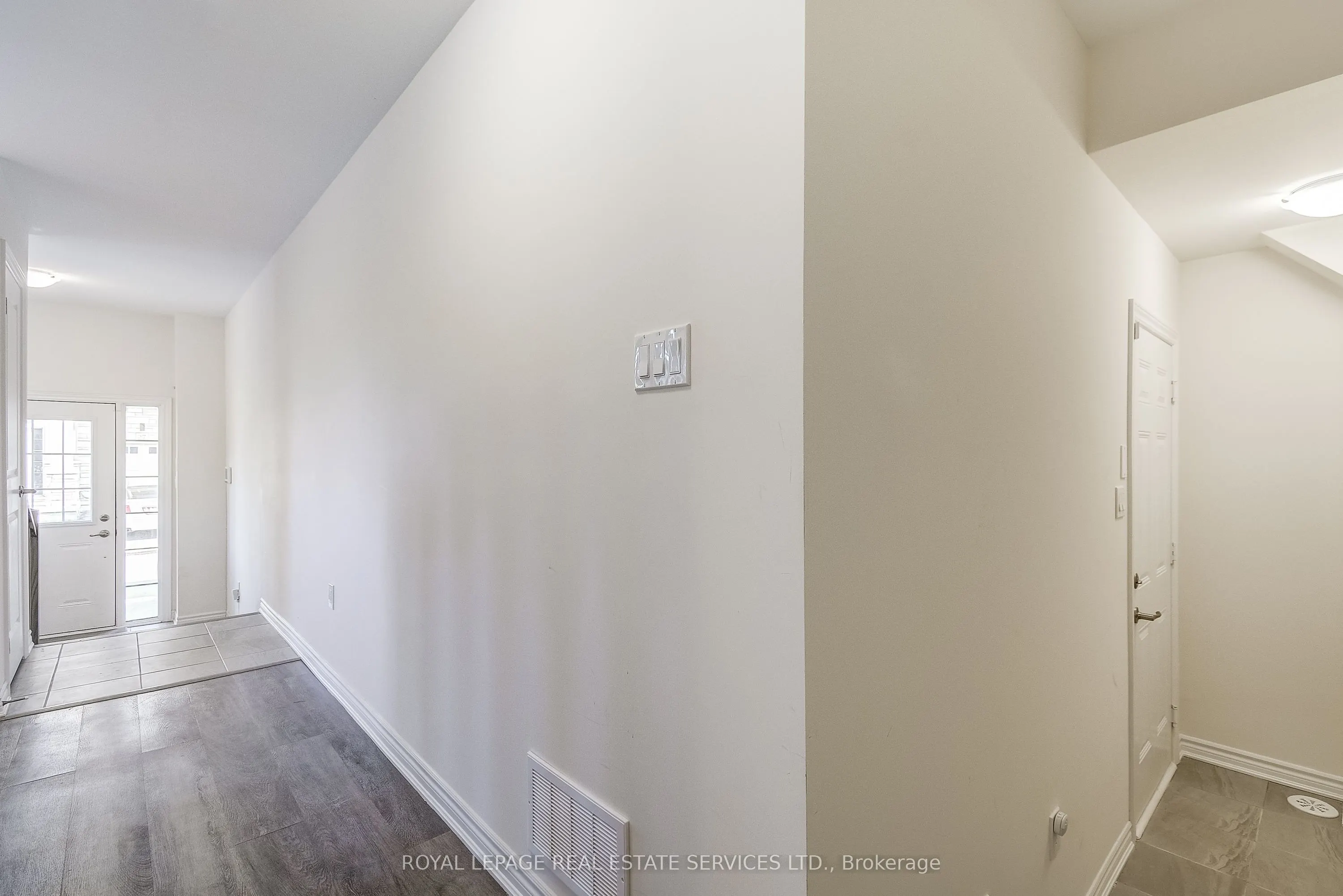 305 Garner Road W