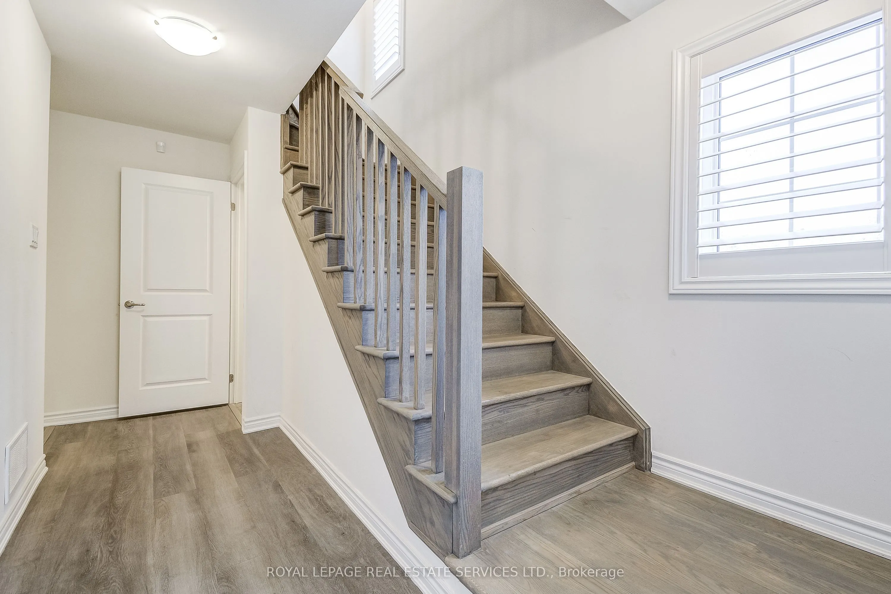 305 Garner Road W