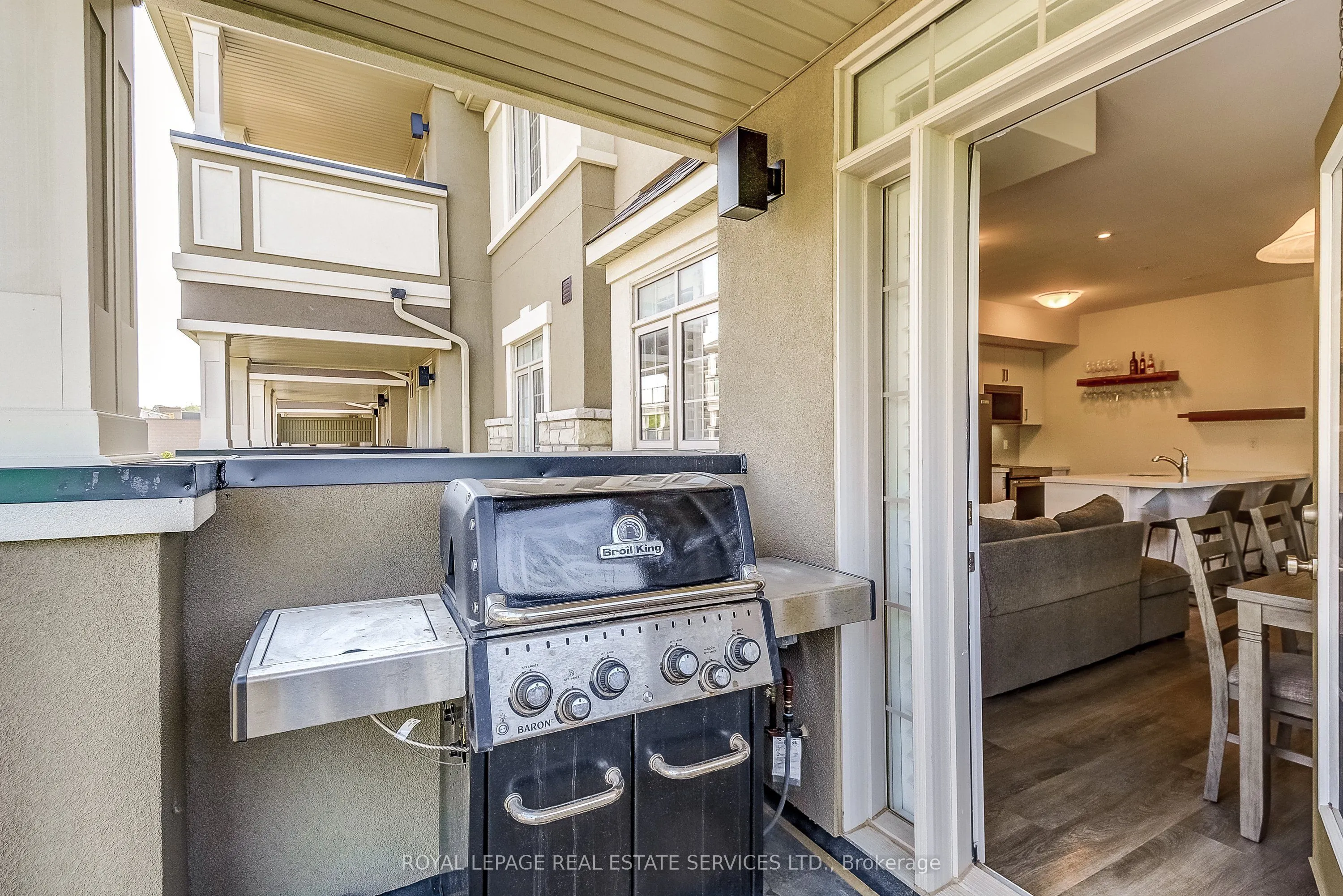 305 Garner Road W