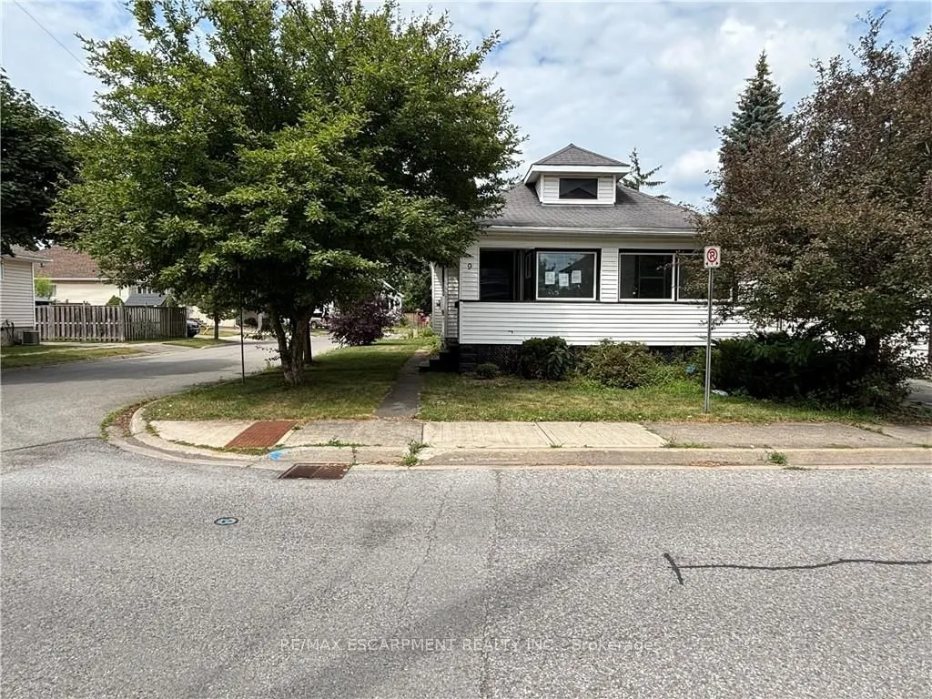 9 Grantham Avenue