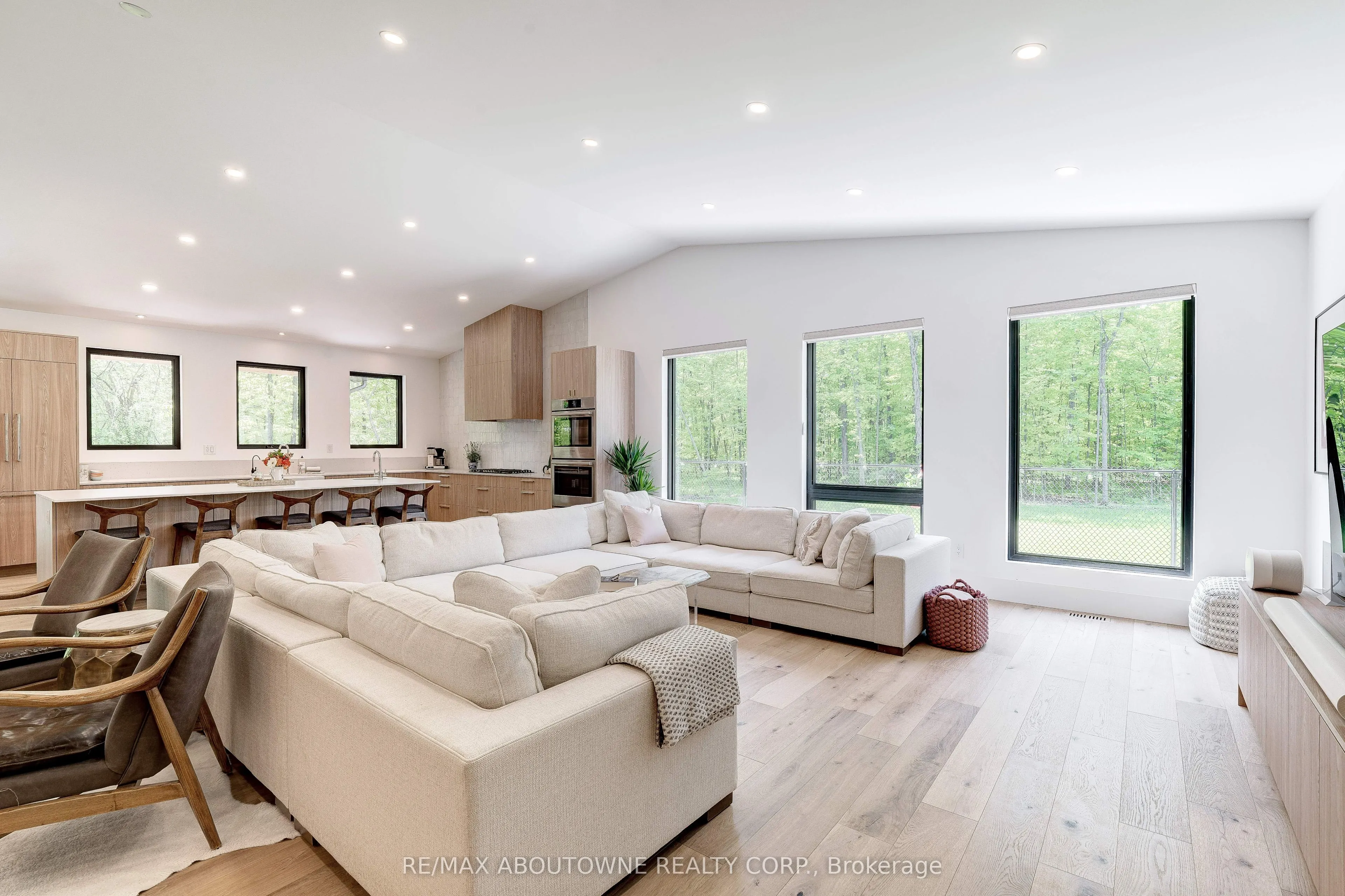 295 Allen Road