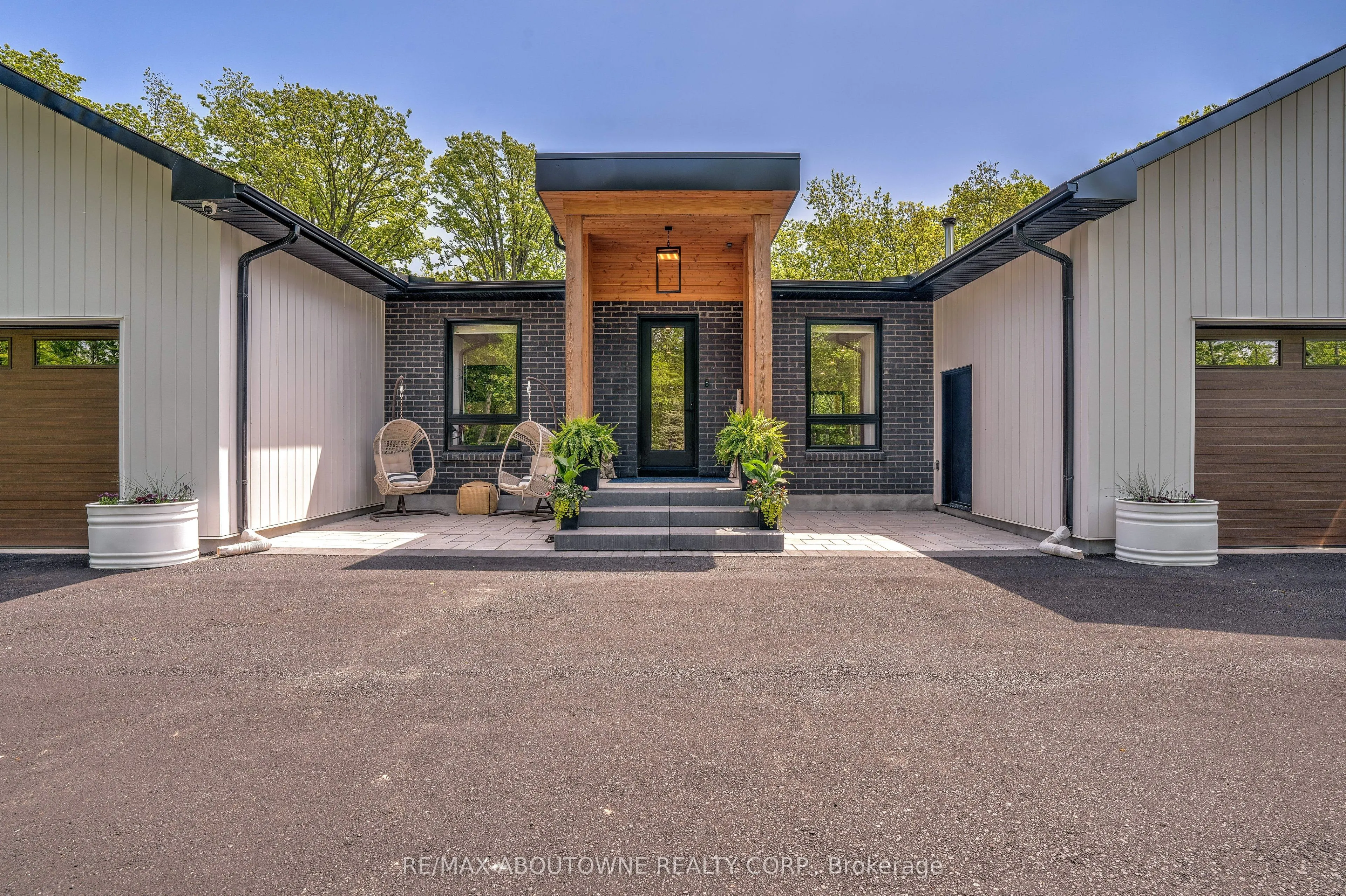 295 Allen Road