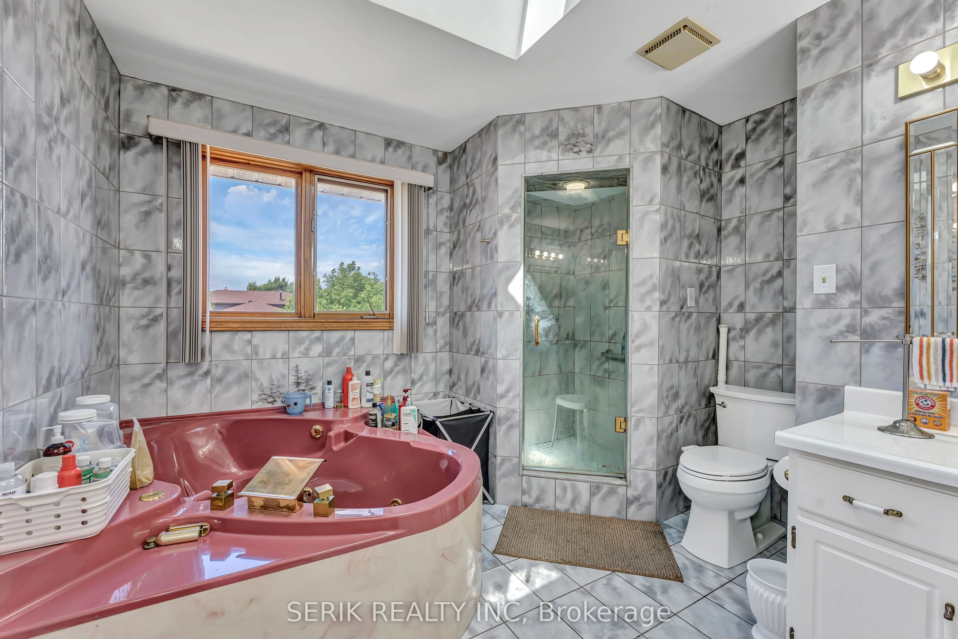 2 Glencrest Avenue