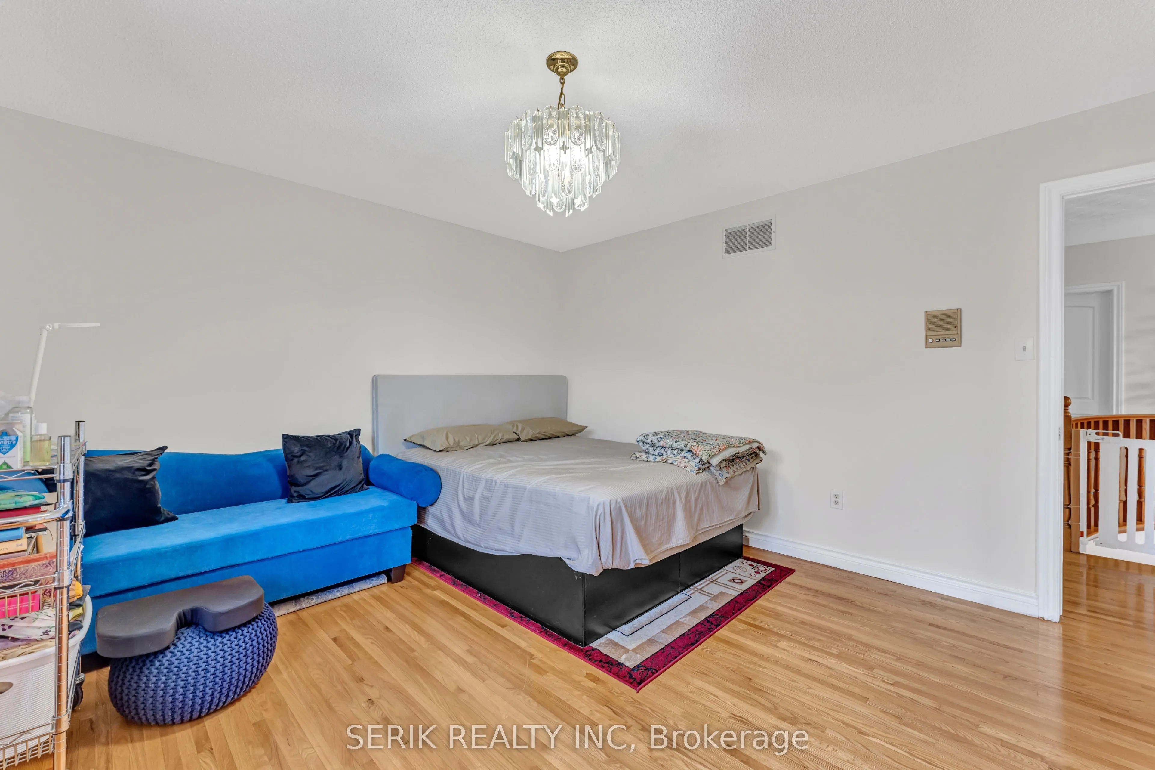 2 Glencrest Avenue