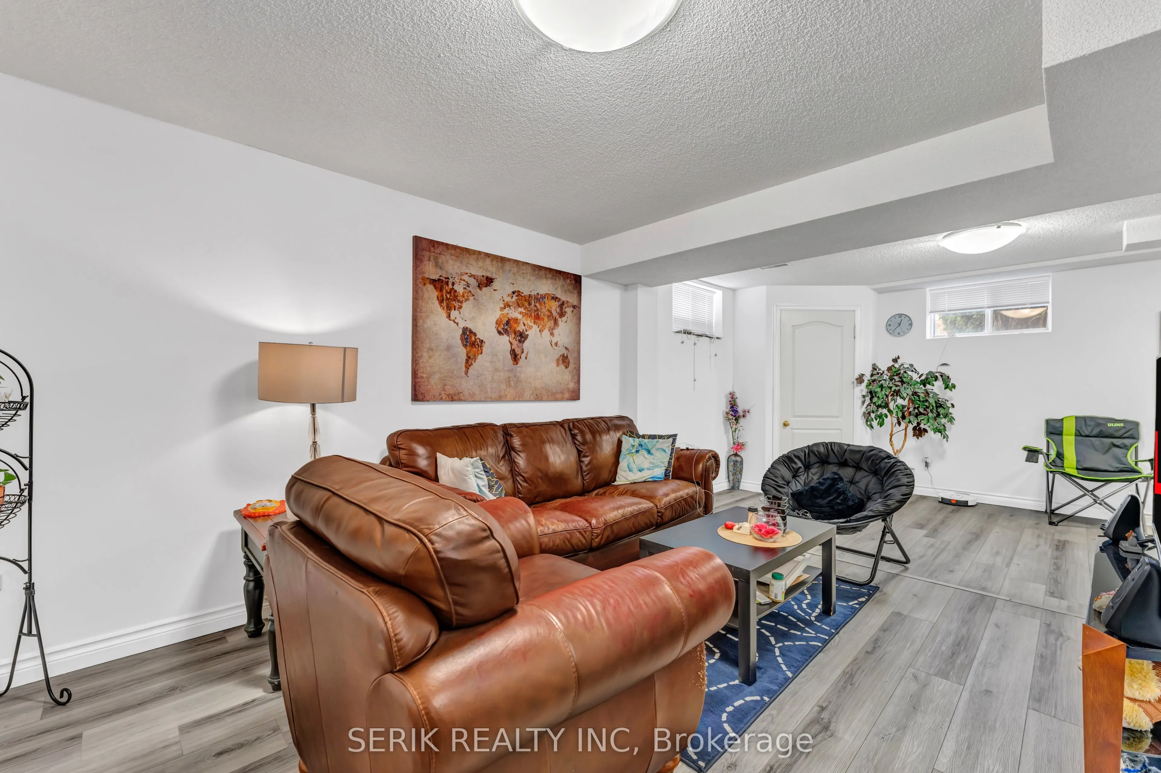 2 Glencrest Avenue