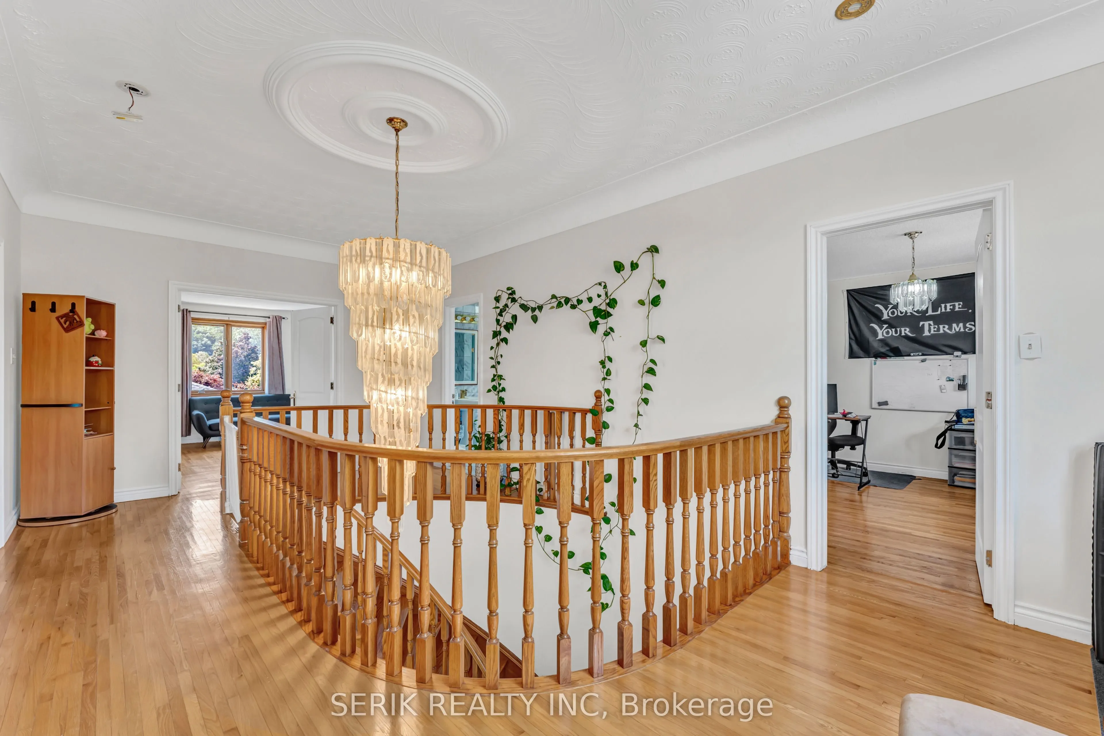 2 Glencrest Avenue