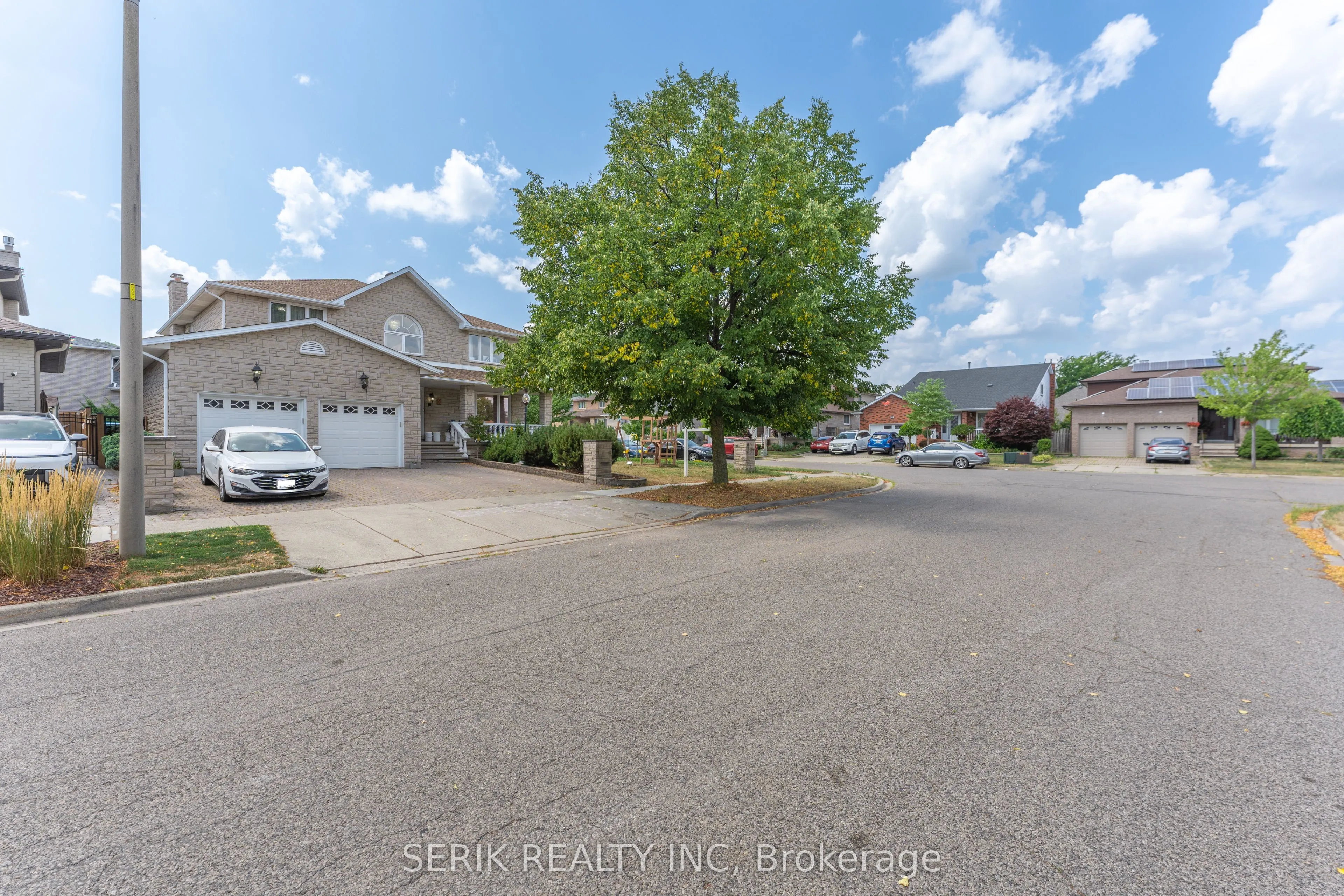 2 Glencrest Avenue