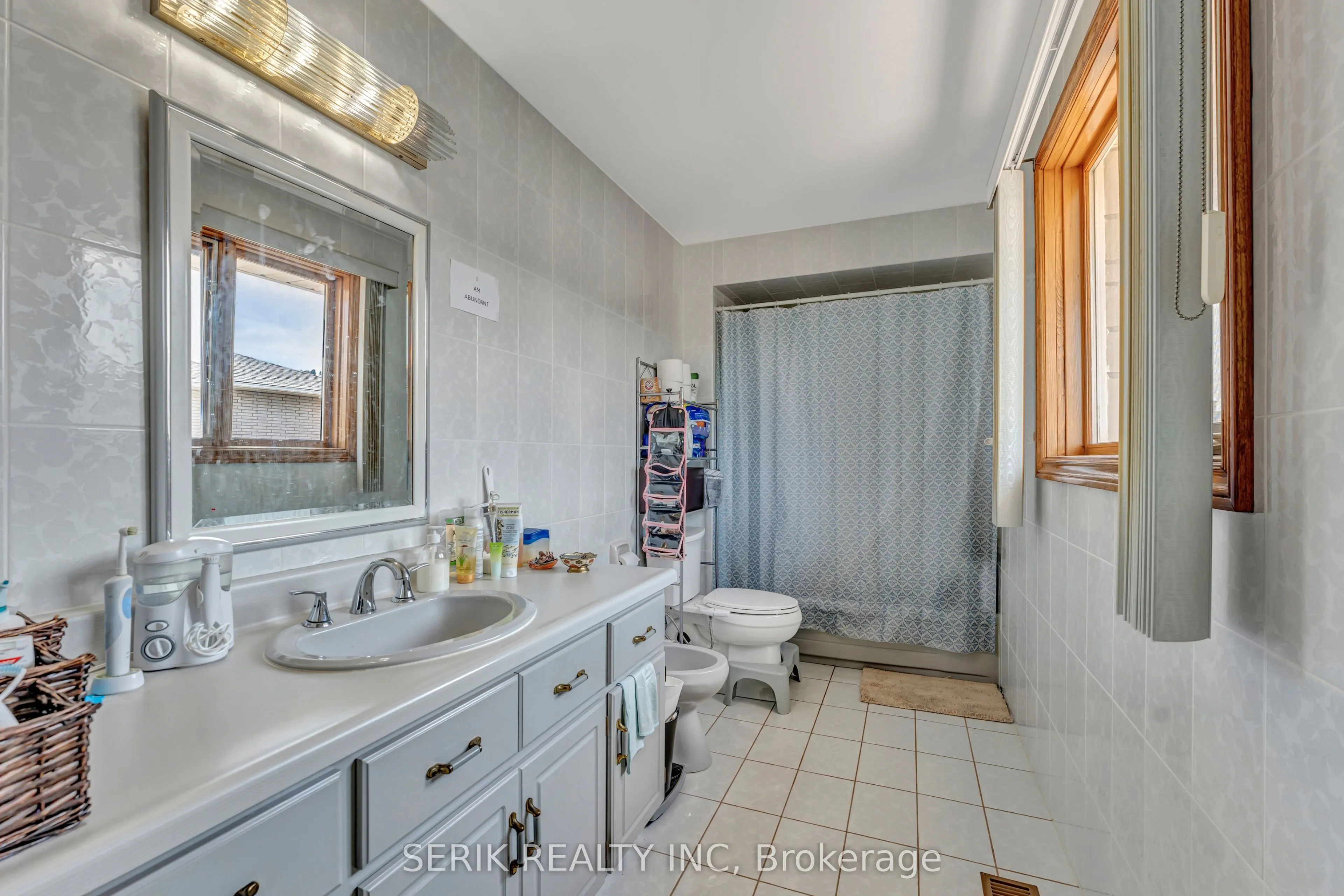 2 Glencrest Avenue