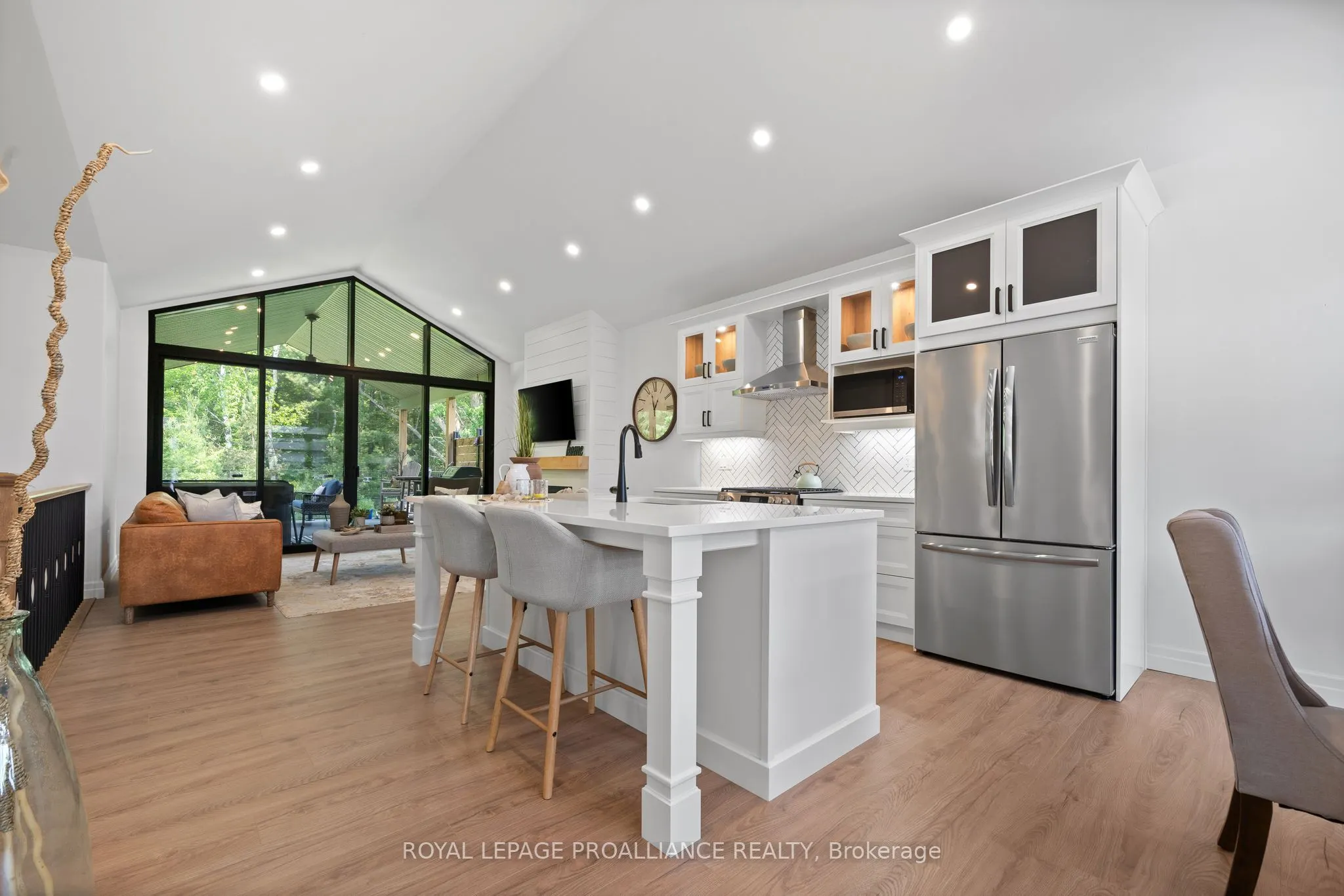 48 Deerview Drive