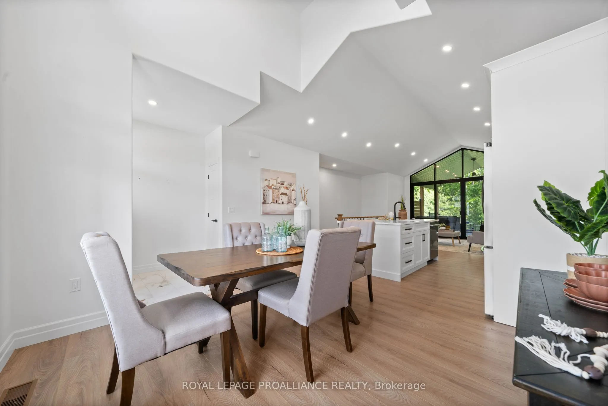 48 Deerview Drive