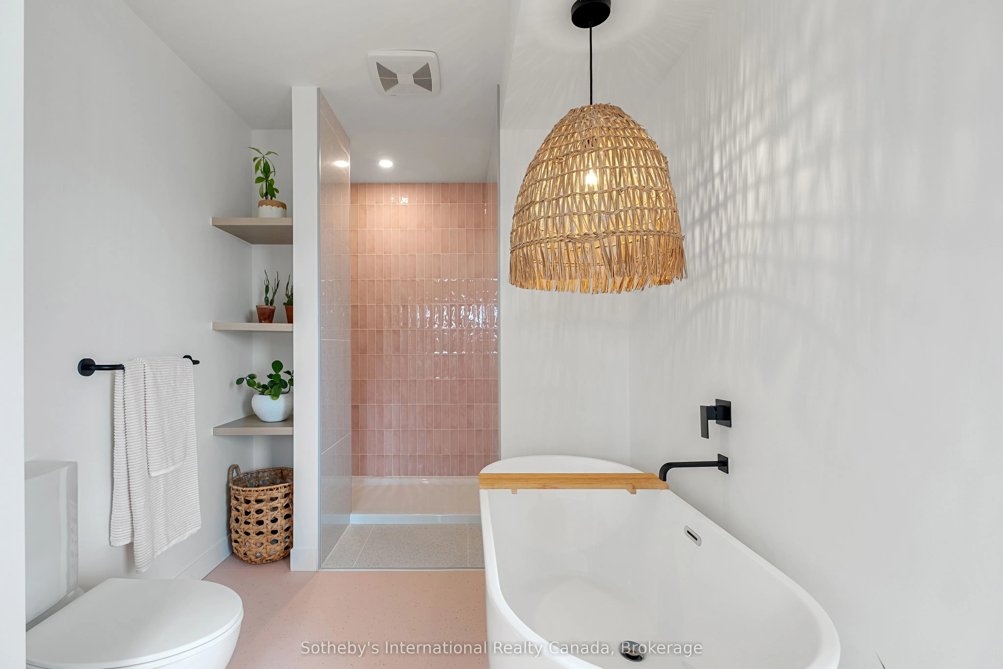 24 William Street W