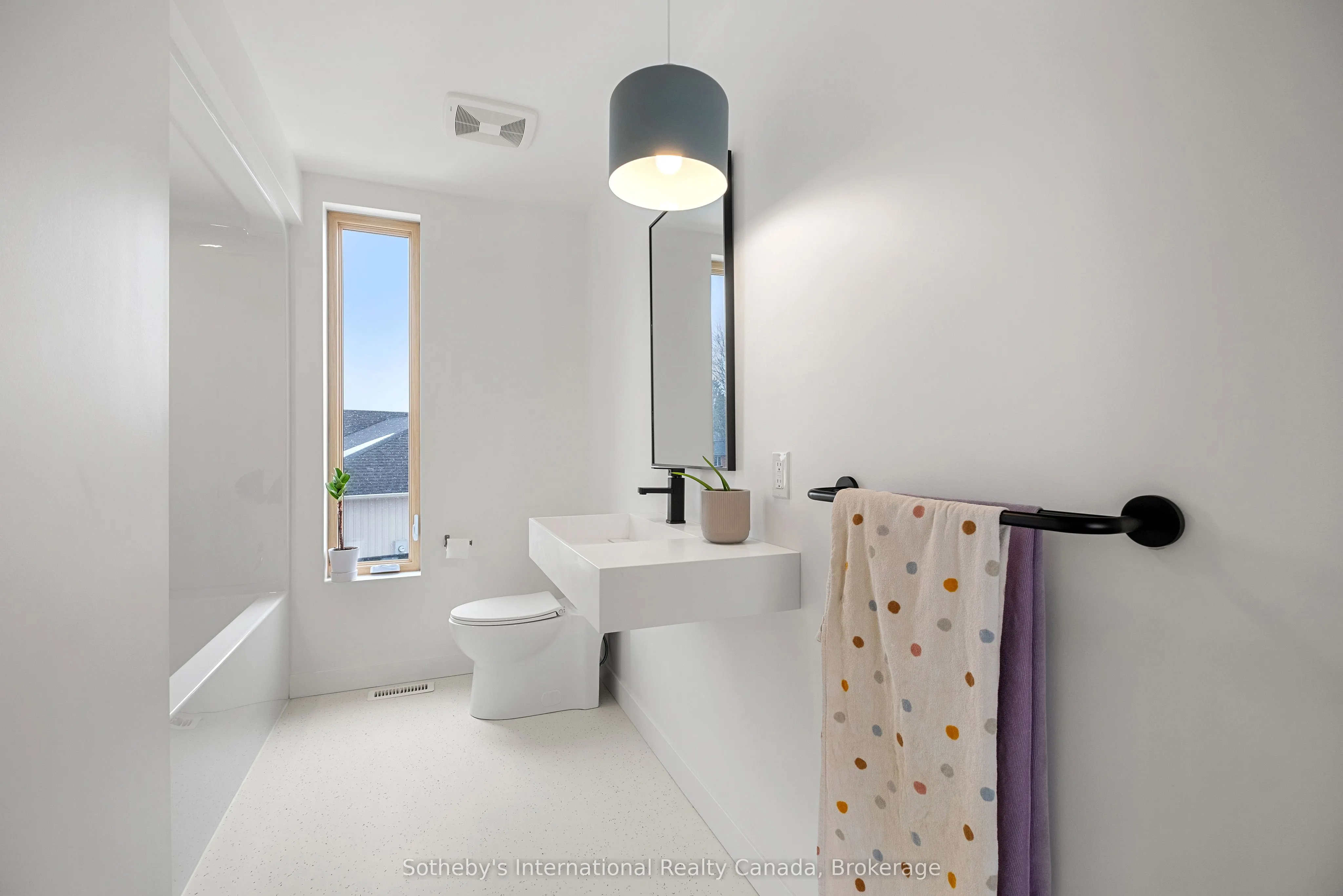 24 William Street W
