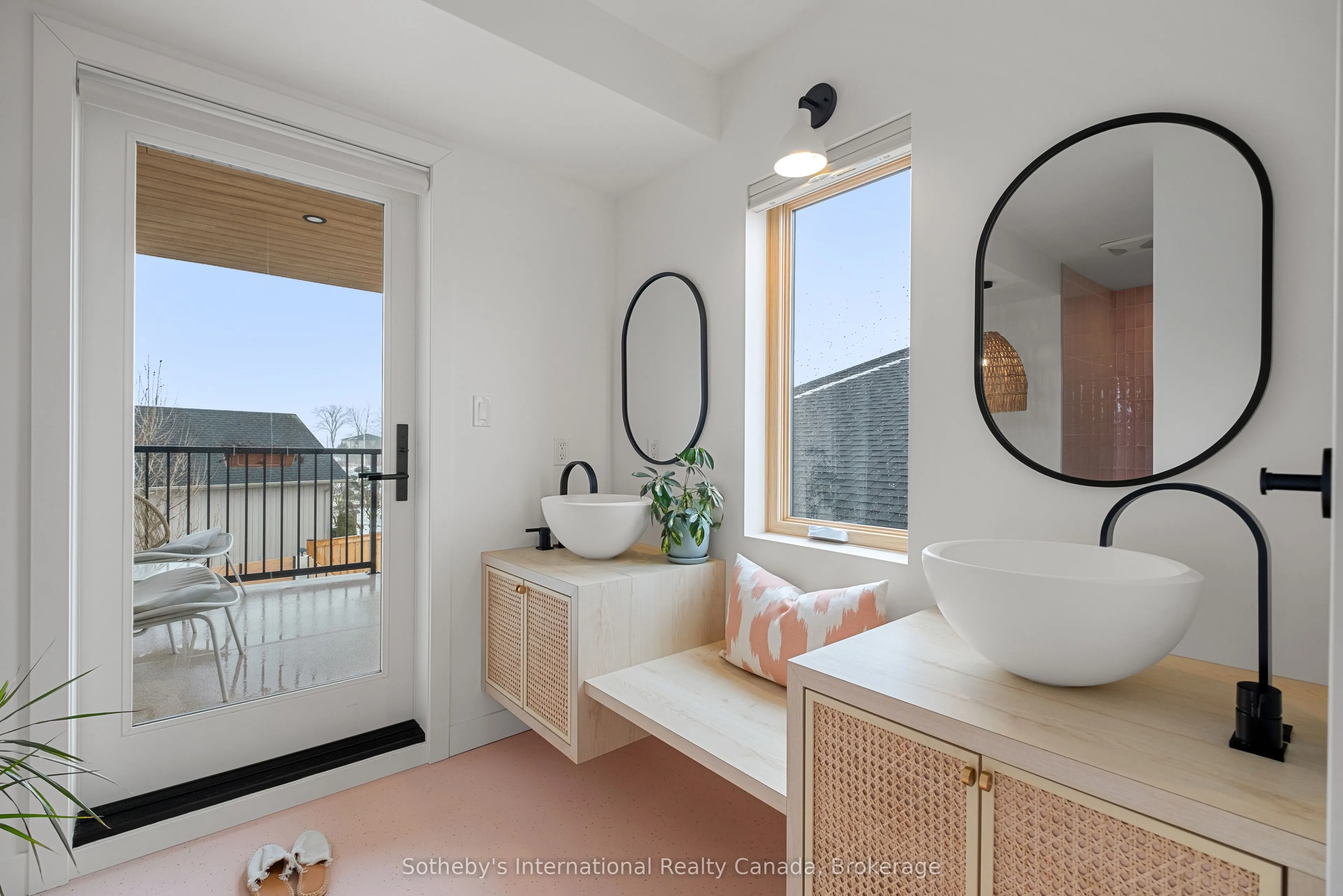 24 William Street W