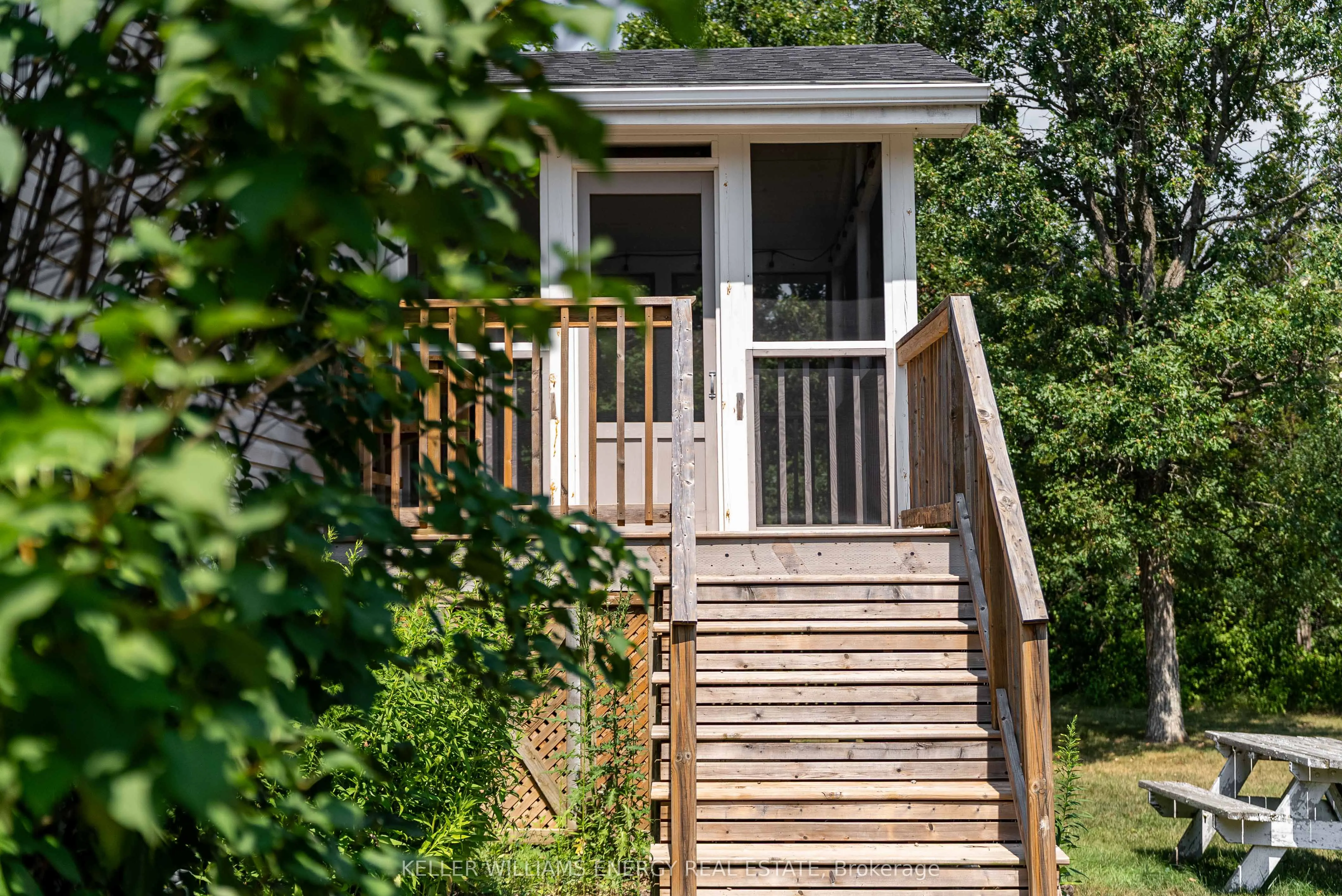118 Foster Road