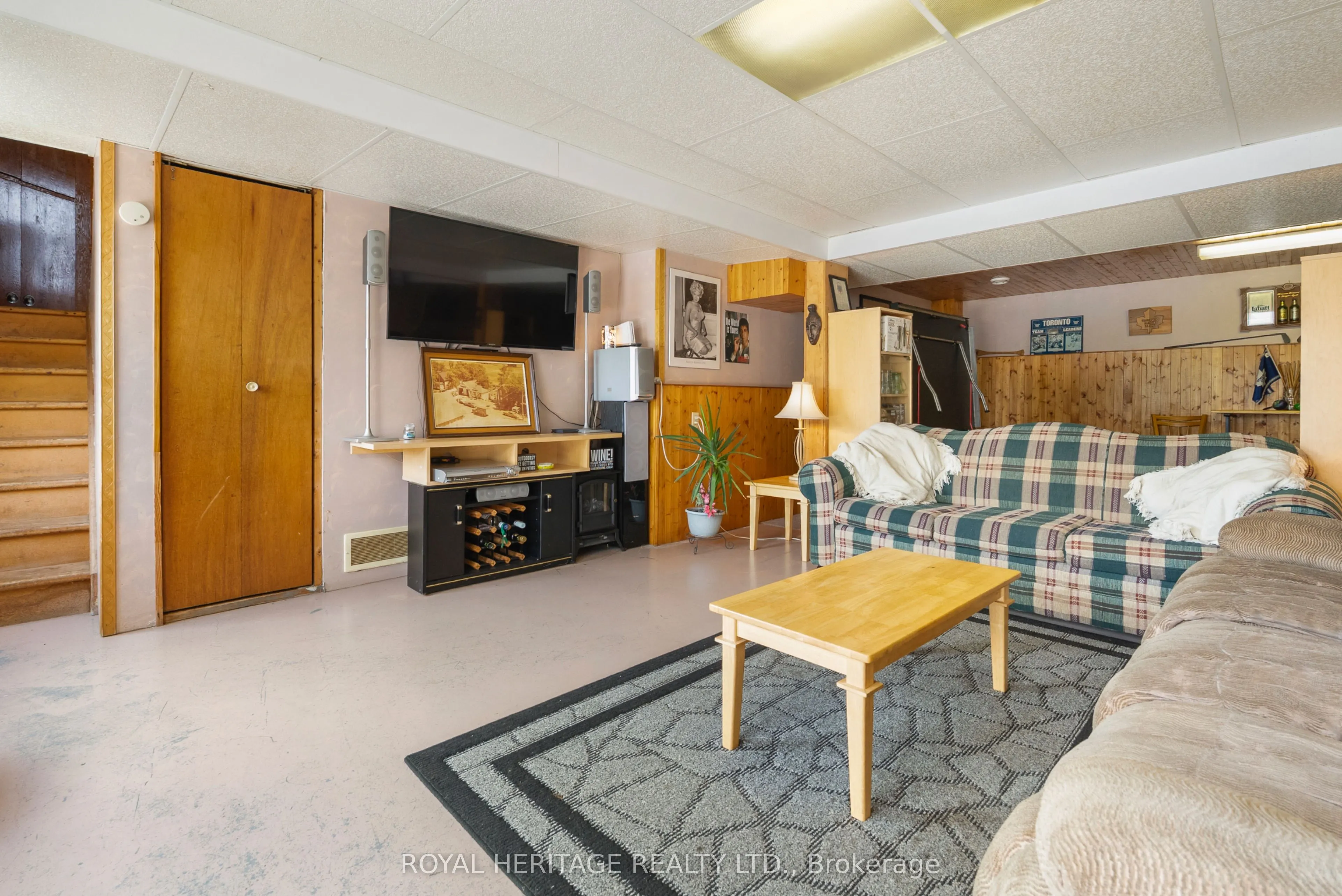 1984 Sturgeon Road