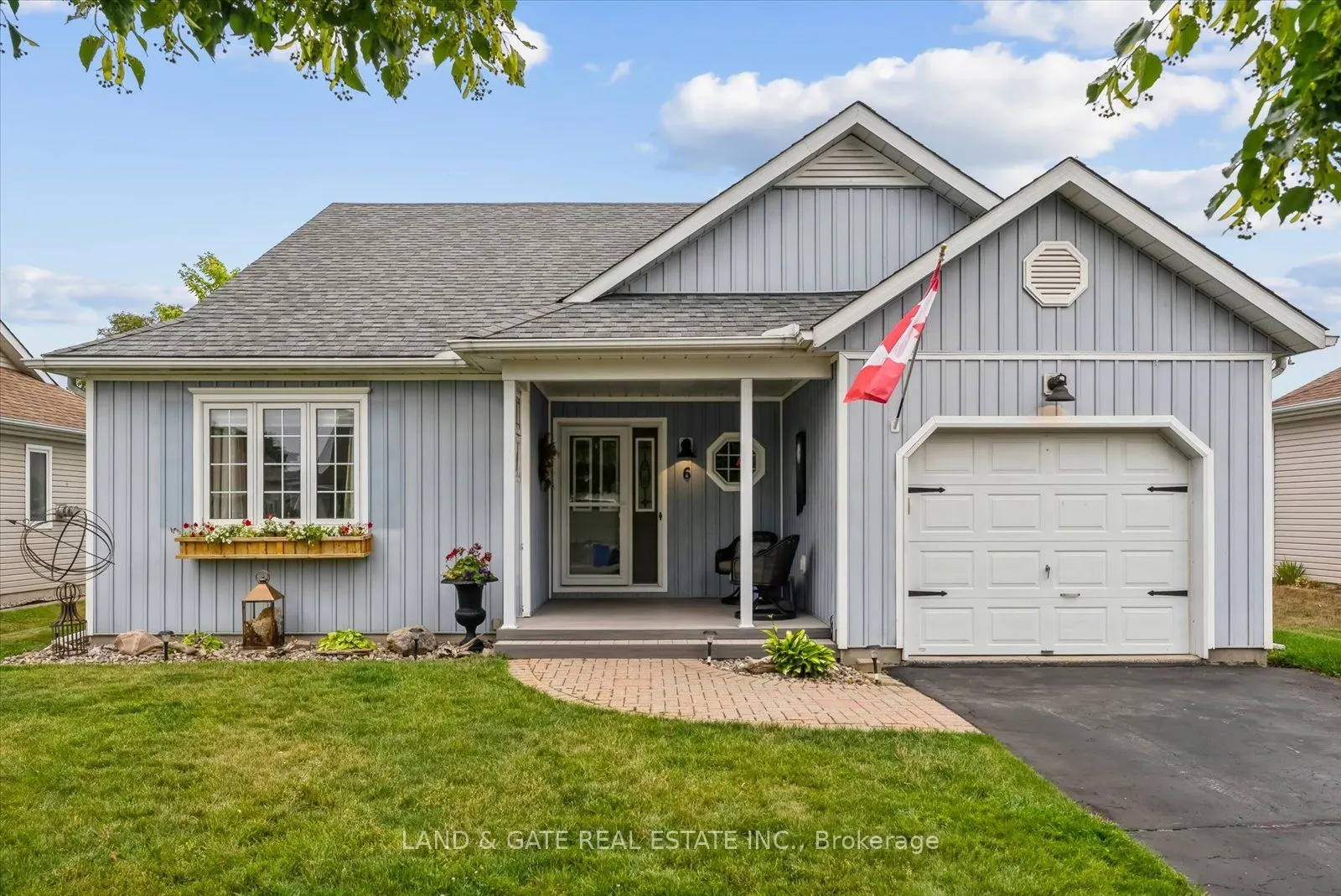 6 Nesbitt Drive
