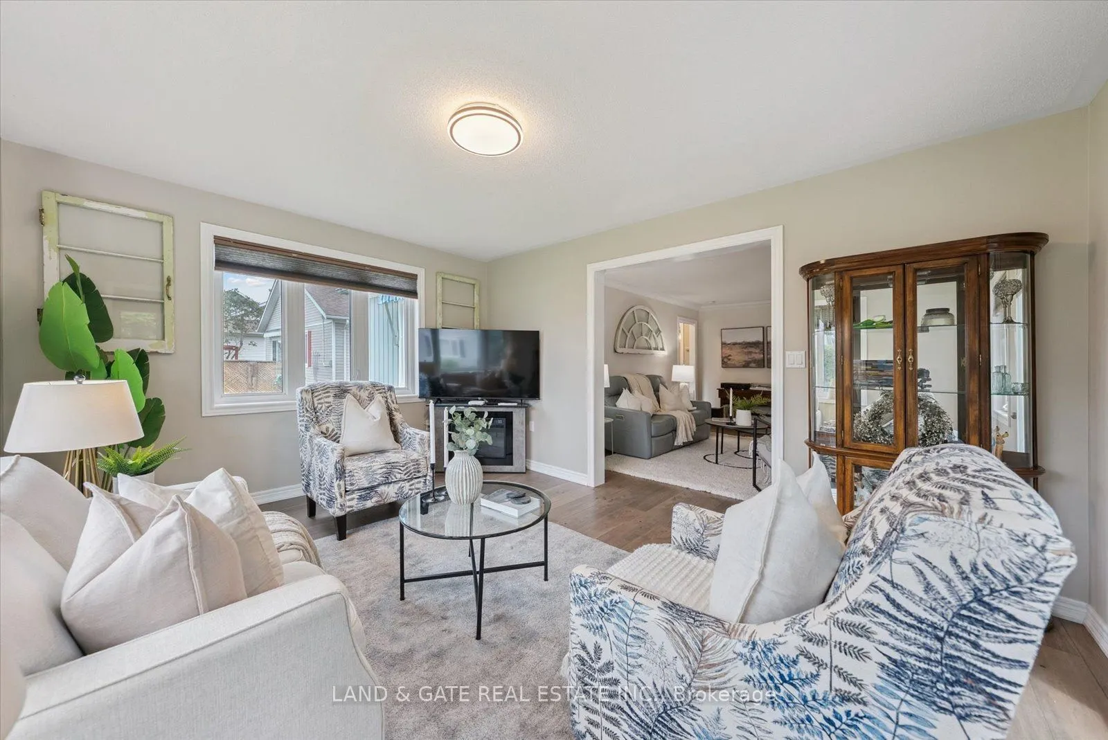 6 Nesbitt Drive