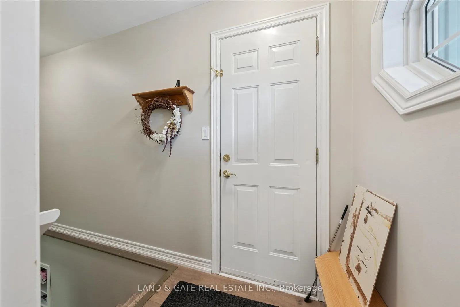 6 Nesbitt Drive