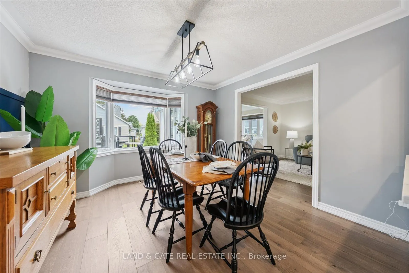 6 Nesbitt Drive