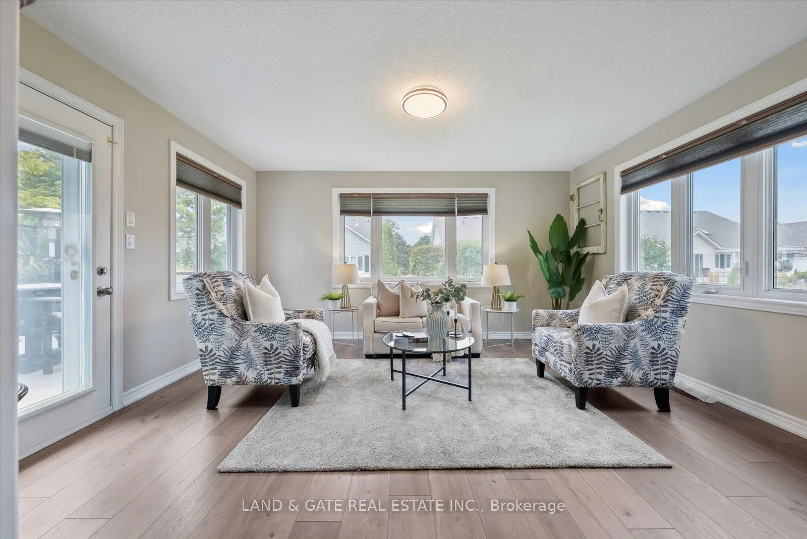 6 Nesbitt Drive