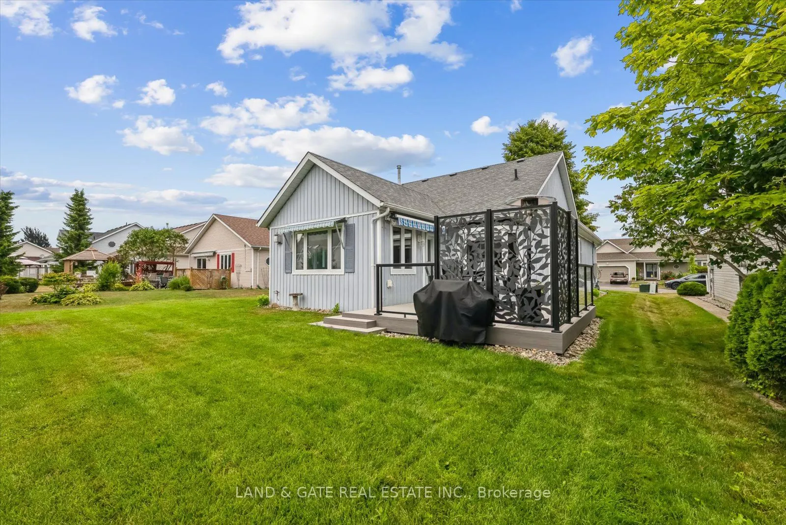 6 Nesbitt Drive