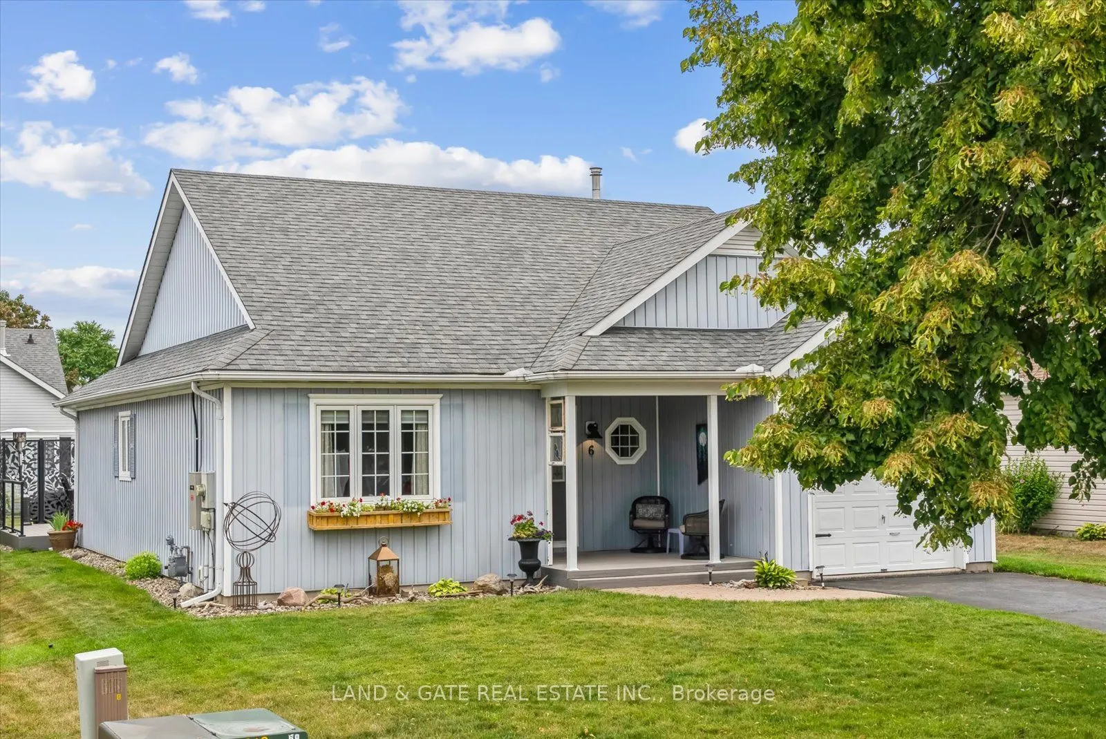 6 Nesbitt Drive