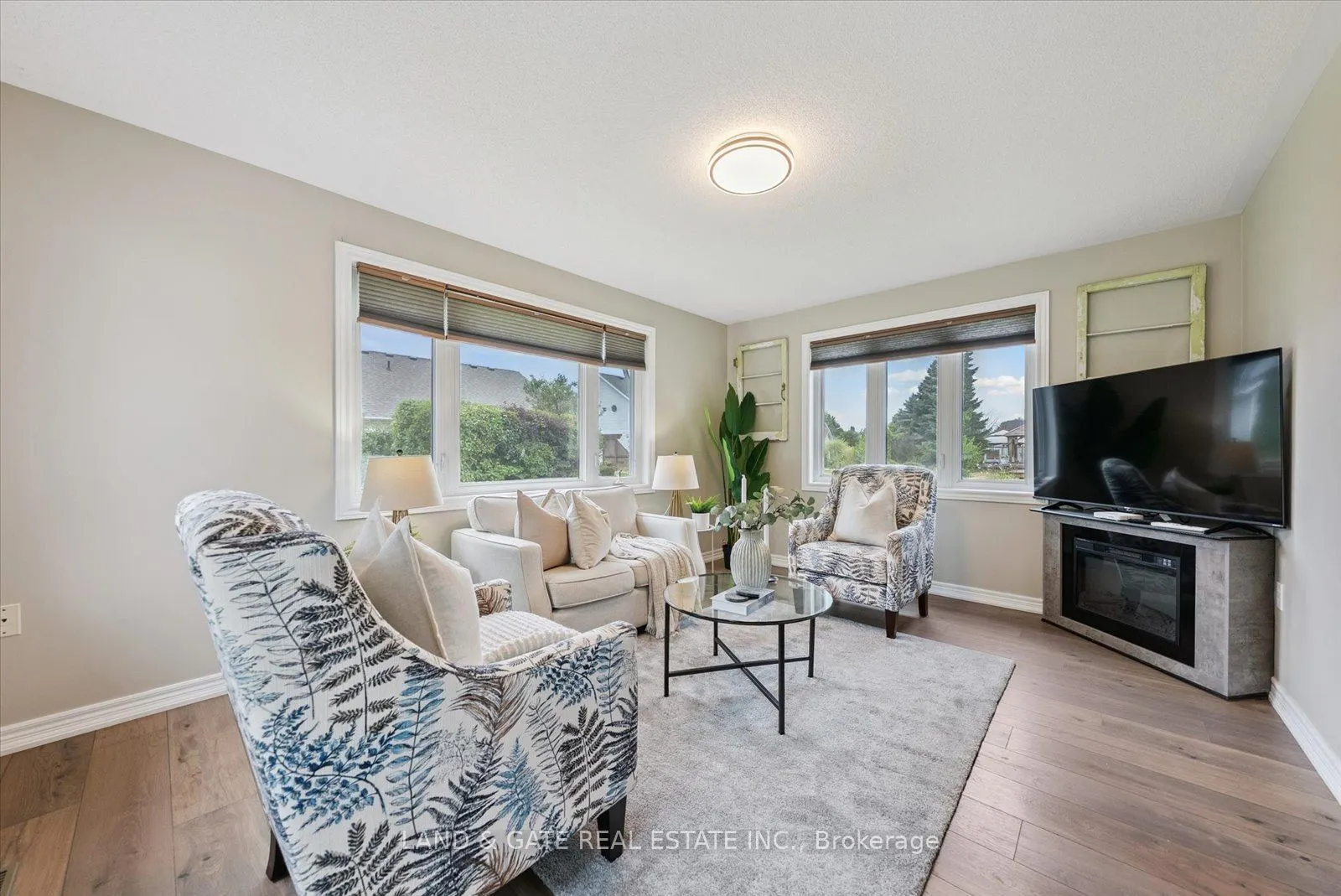 6 Nesbitt Drive