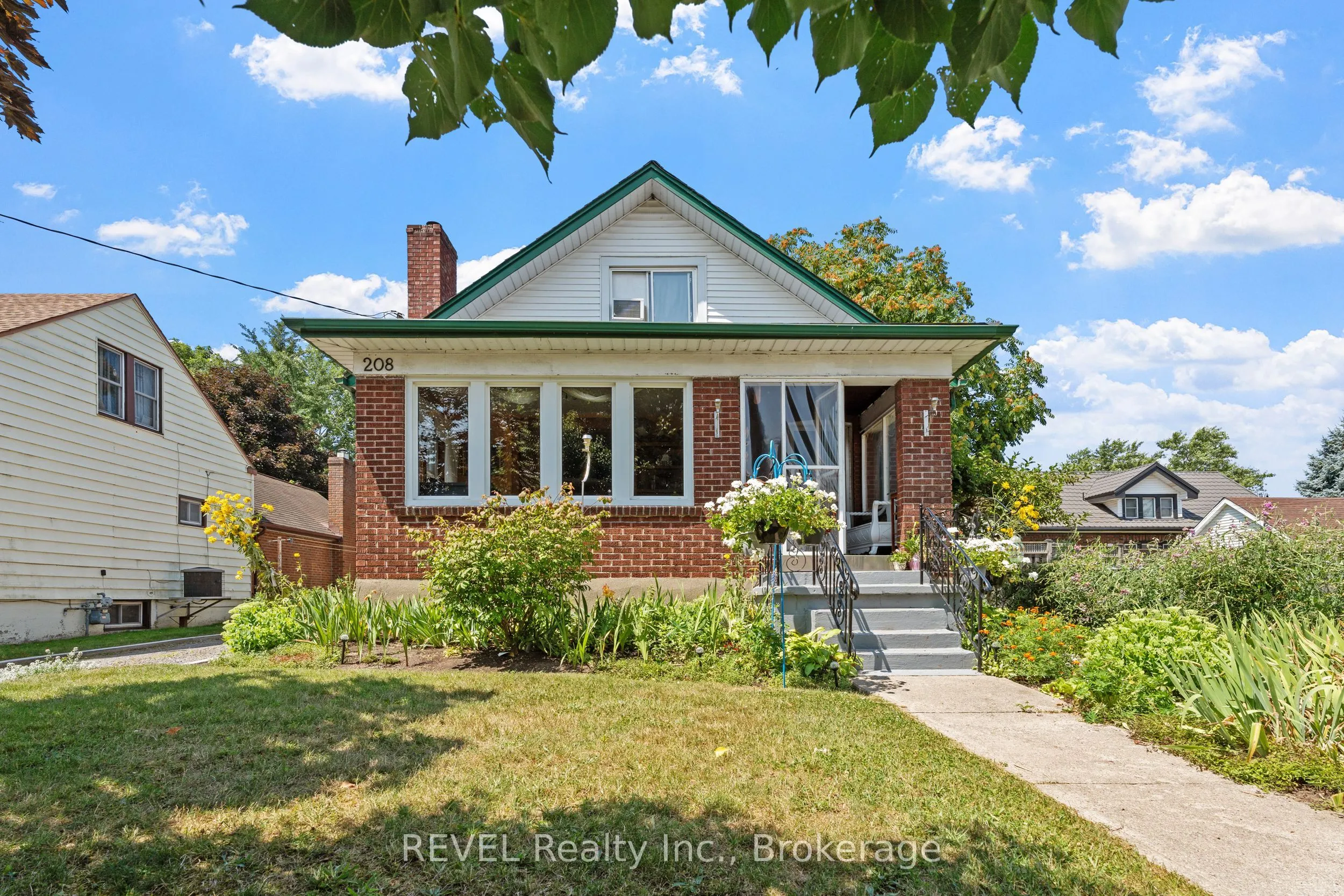 208 NORTH Street