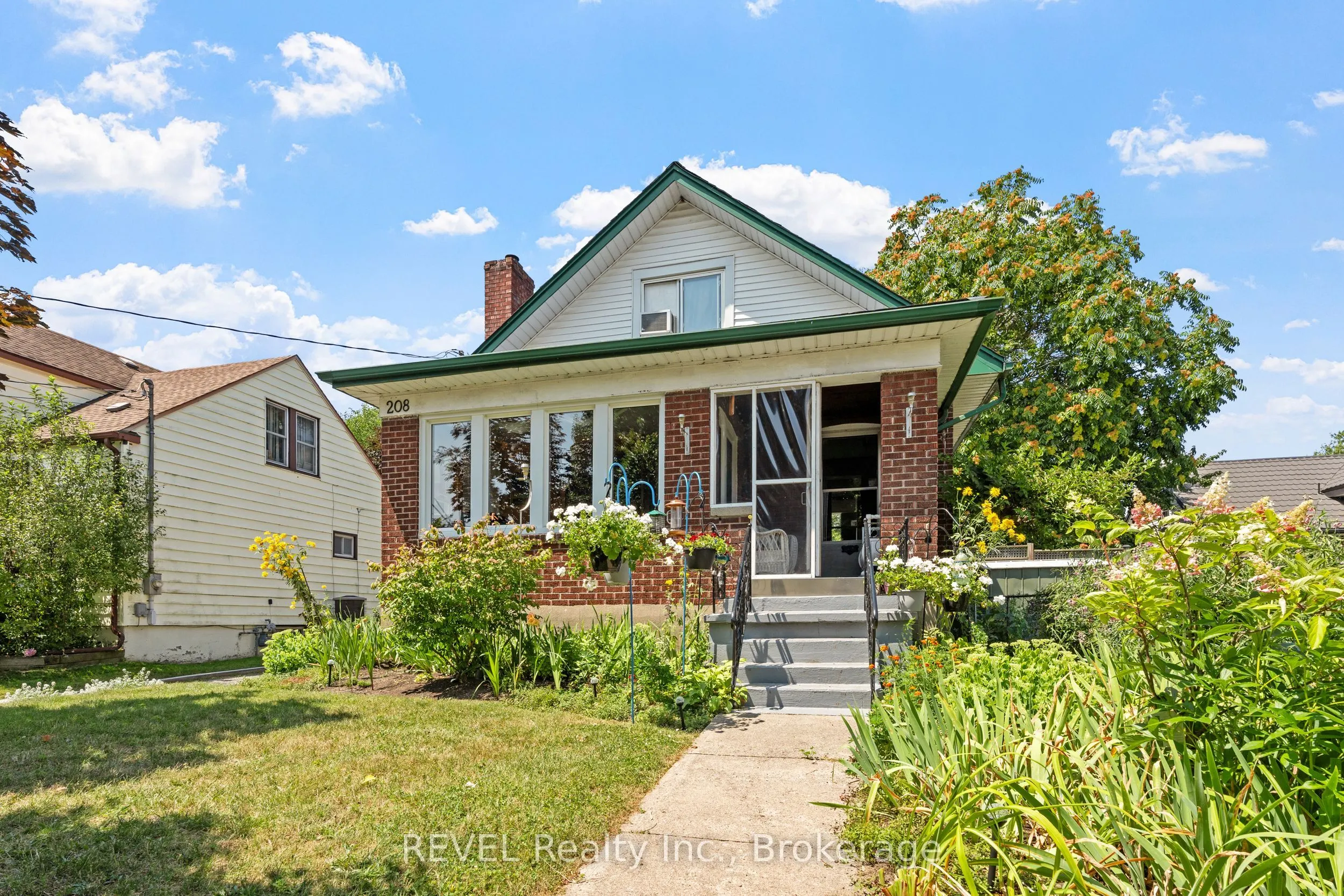208 NORTH Street