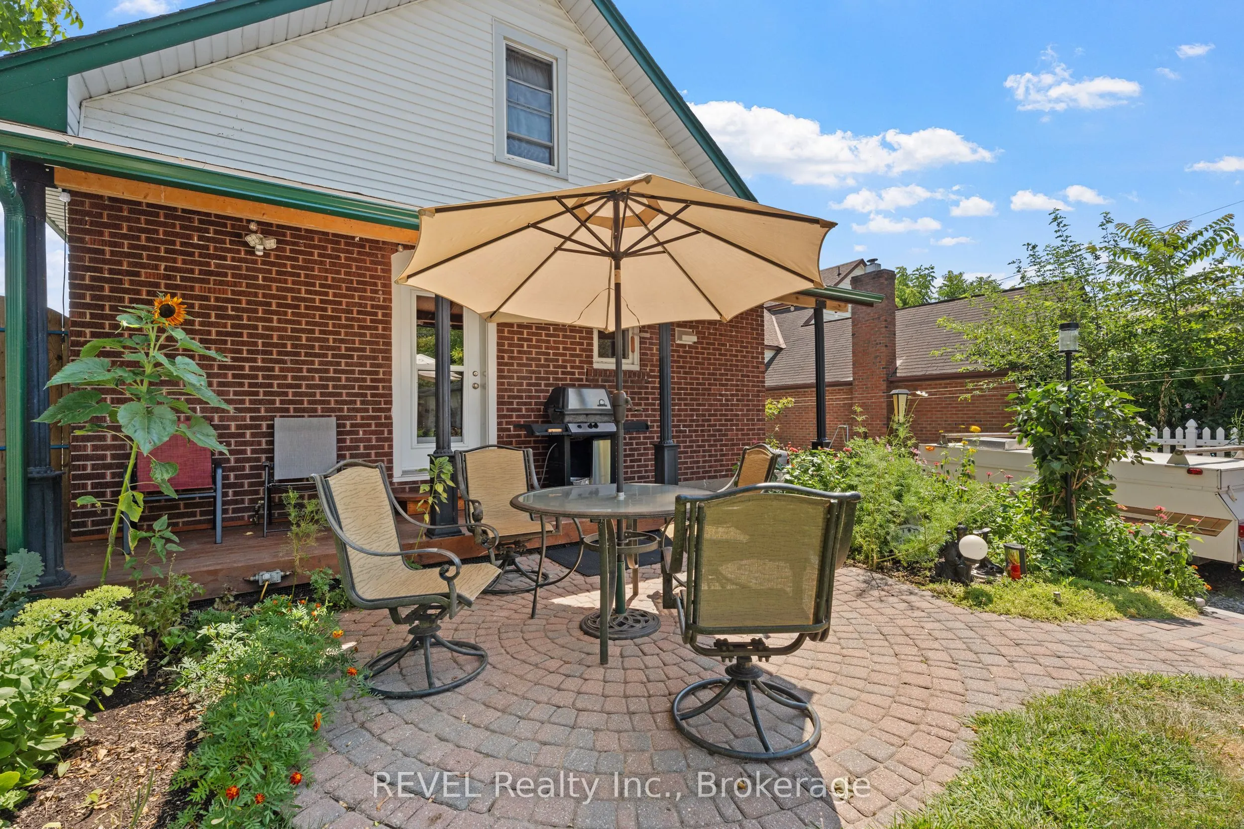 208 NORTH Street