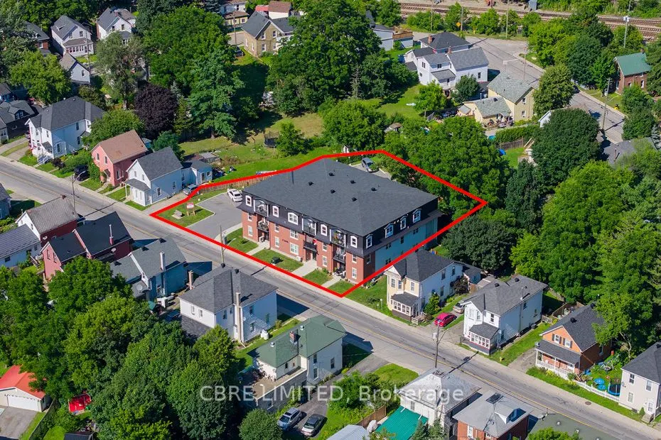 161 Beckwith Street N