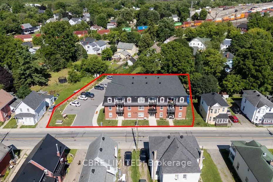 161 Beckwith Street N