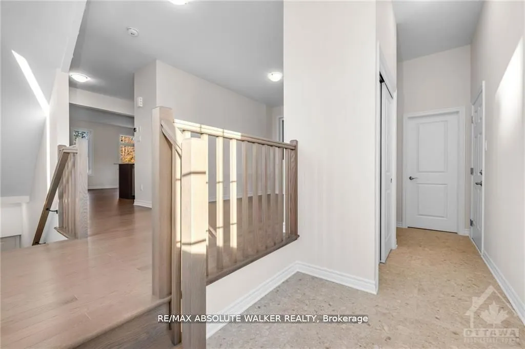 702 DU RIVAGE Street