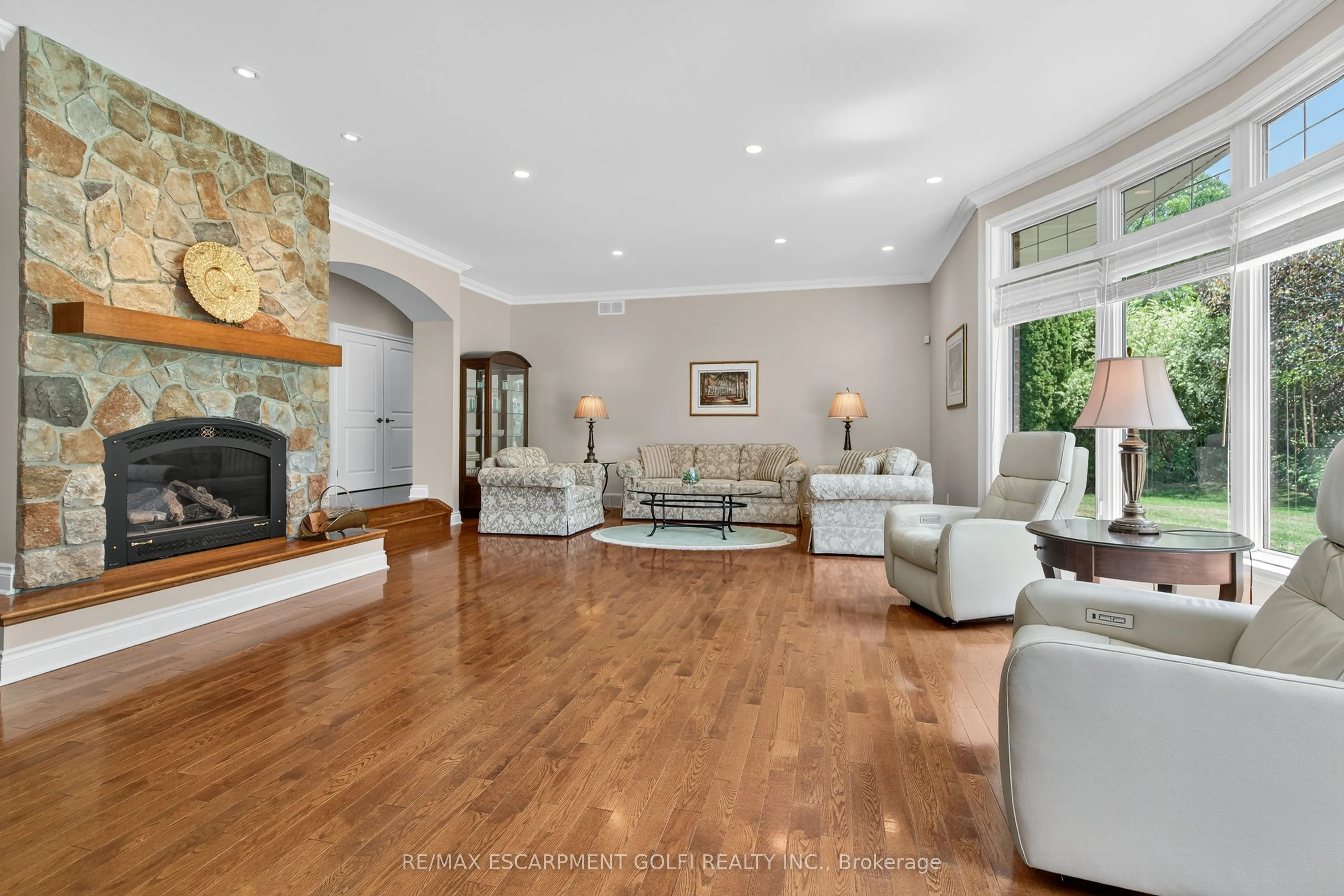 6786 Christine Court