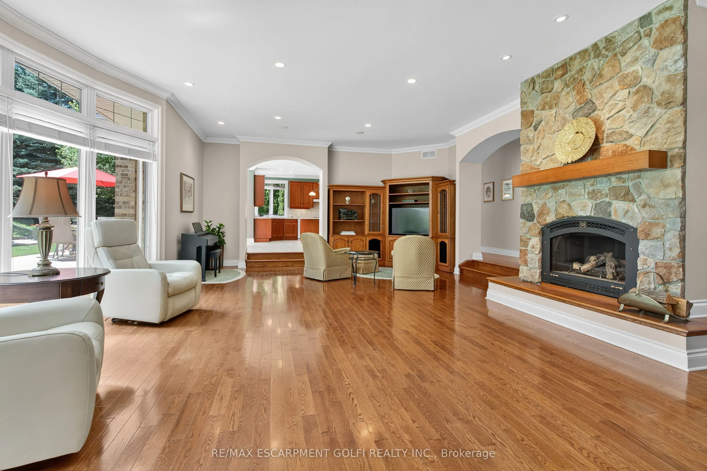 6786 Christine Court