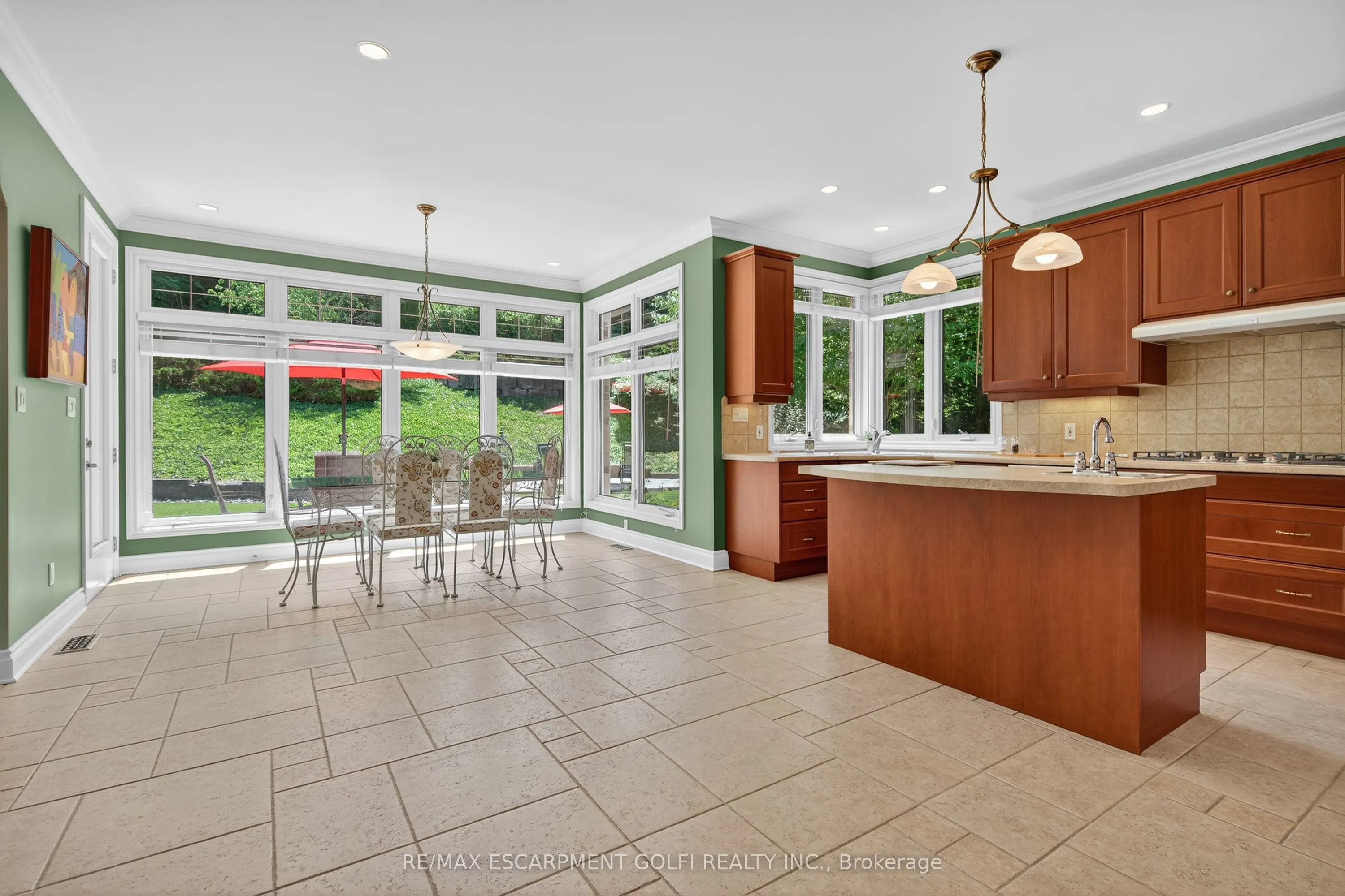 6786 Christine Court