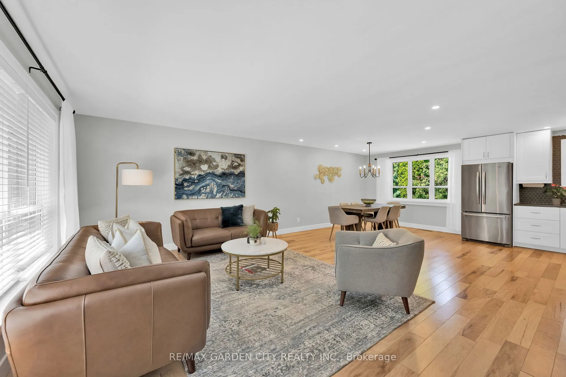 54 DRIFTWOOD Court