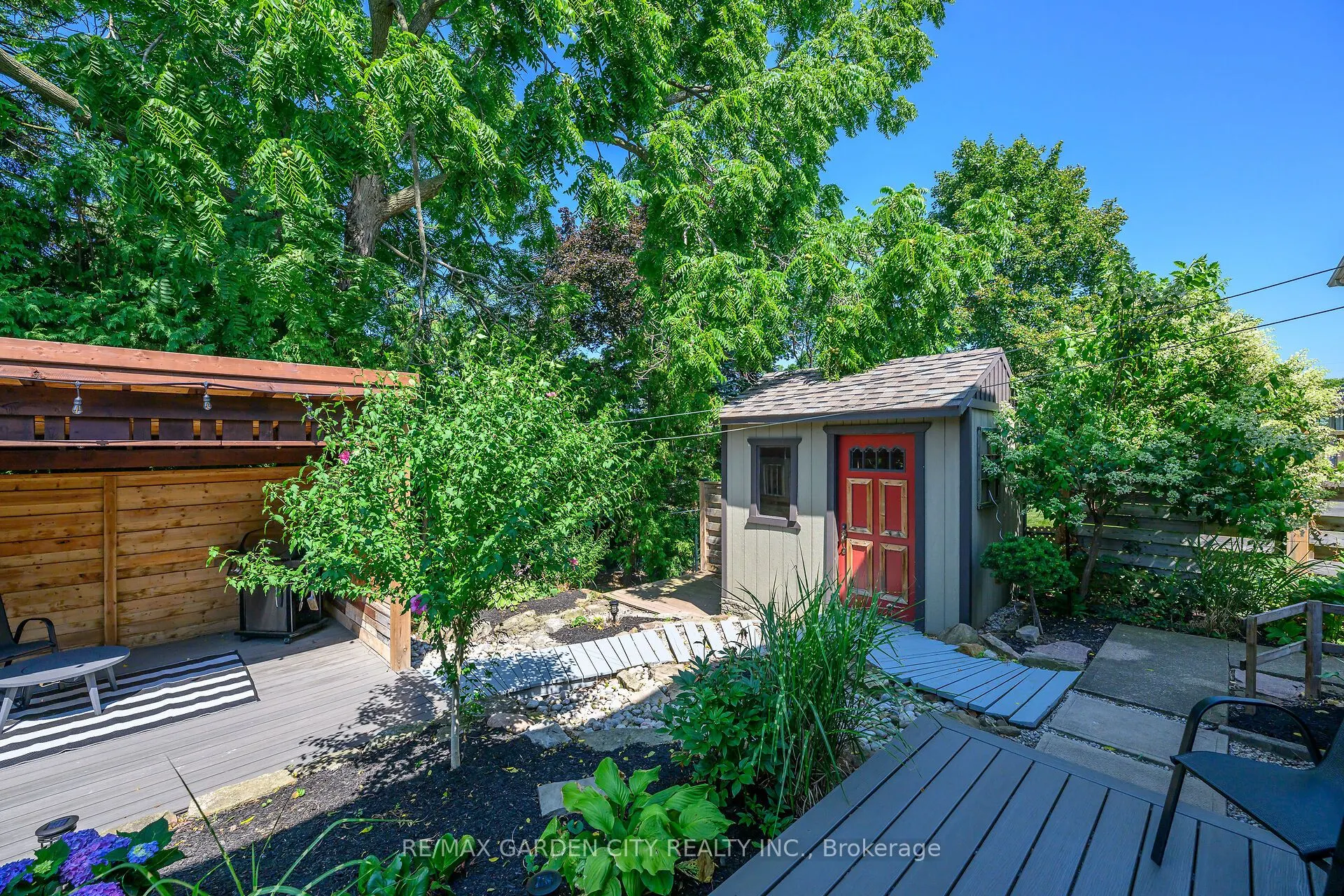 54 DRIFTWOOD Court