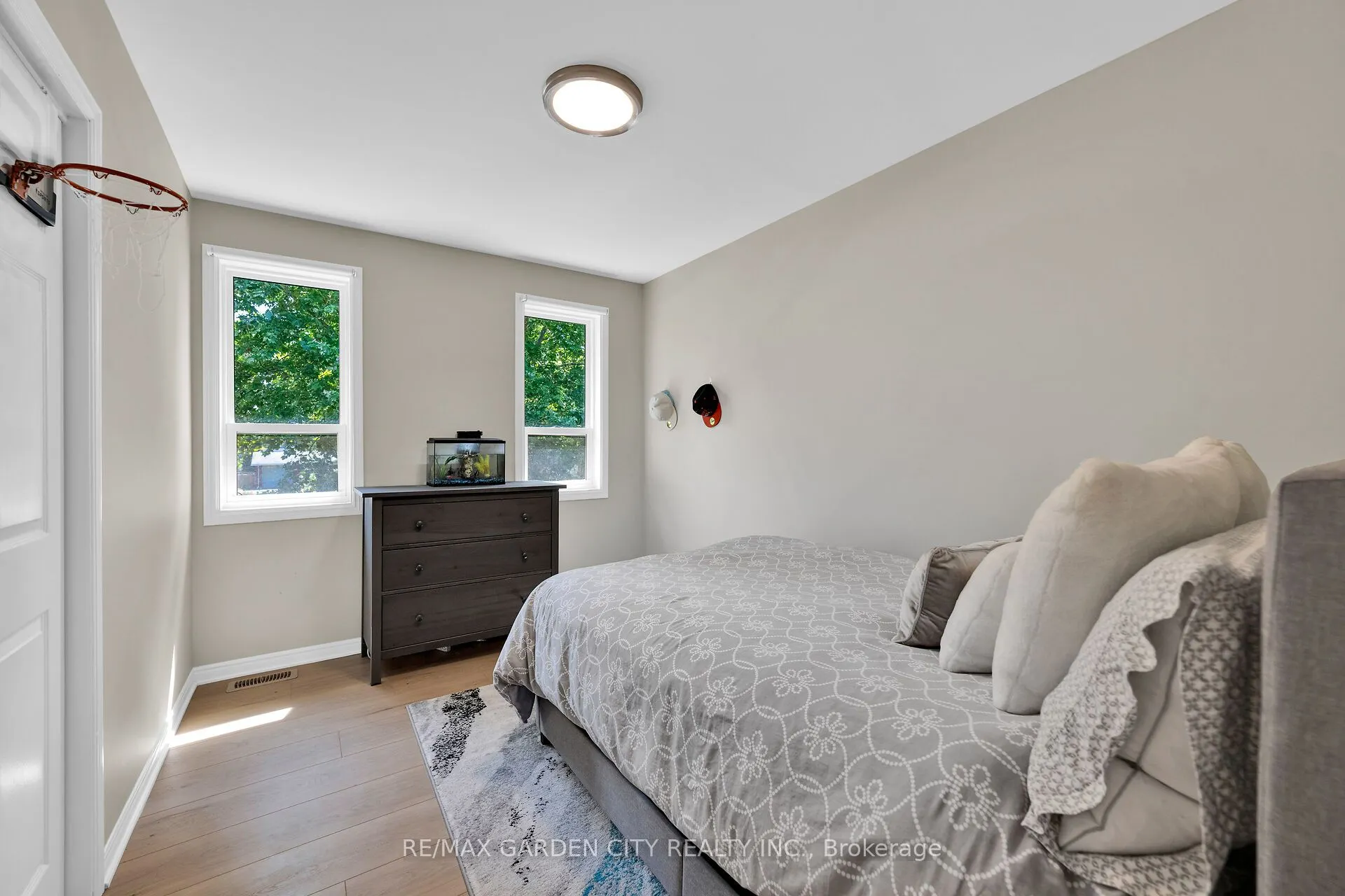 54 DRIFTWOOD Court