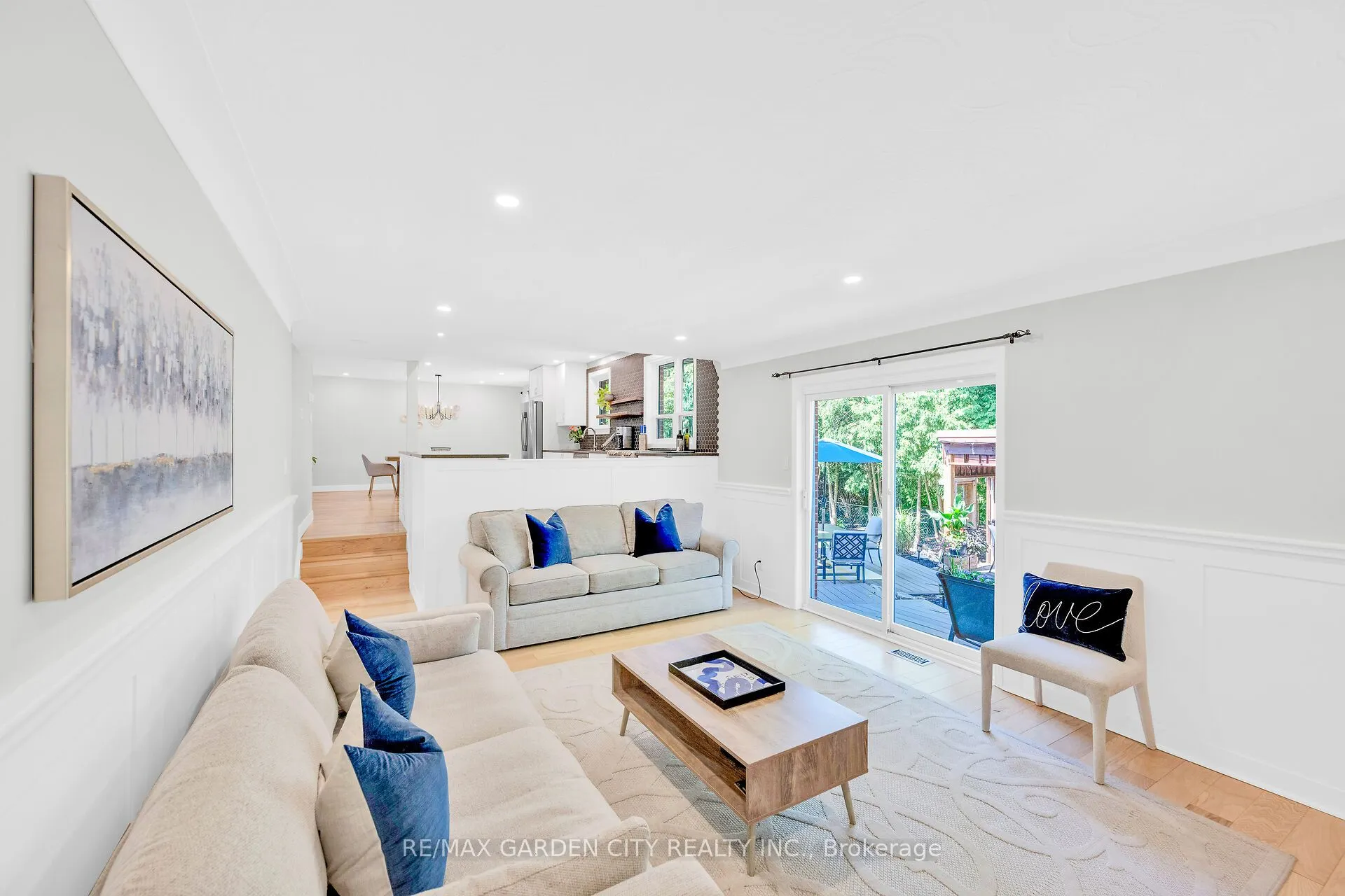 54 DRIFTWOOD Court