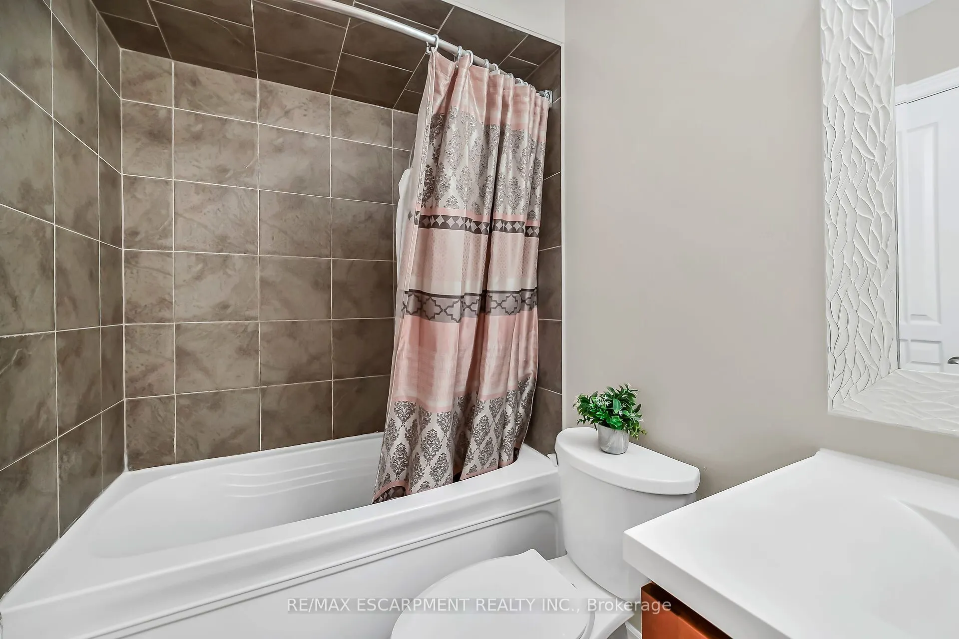 242 Upper Mount Albion Road, #21
