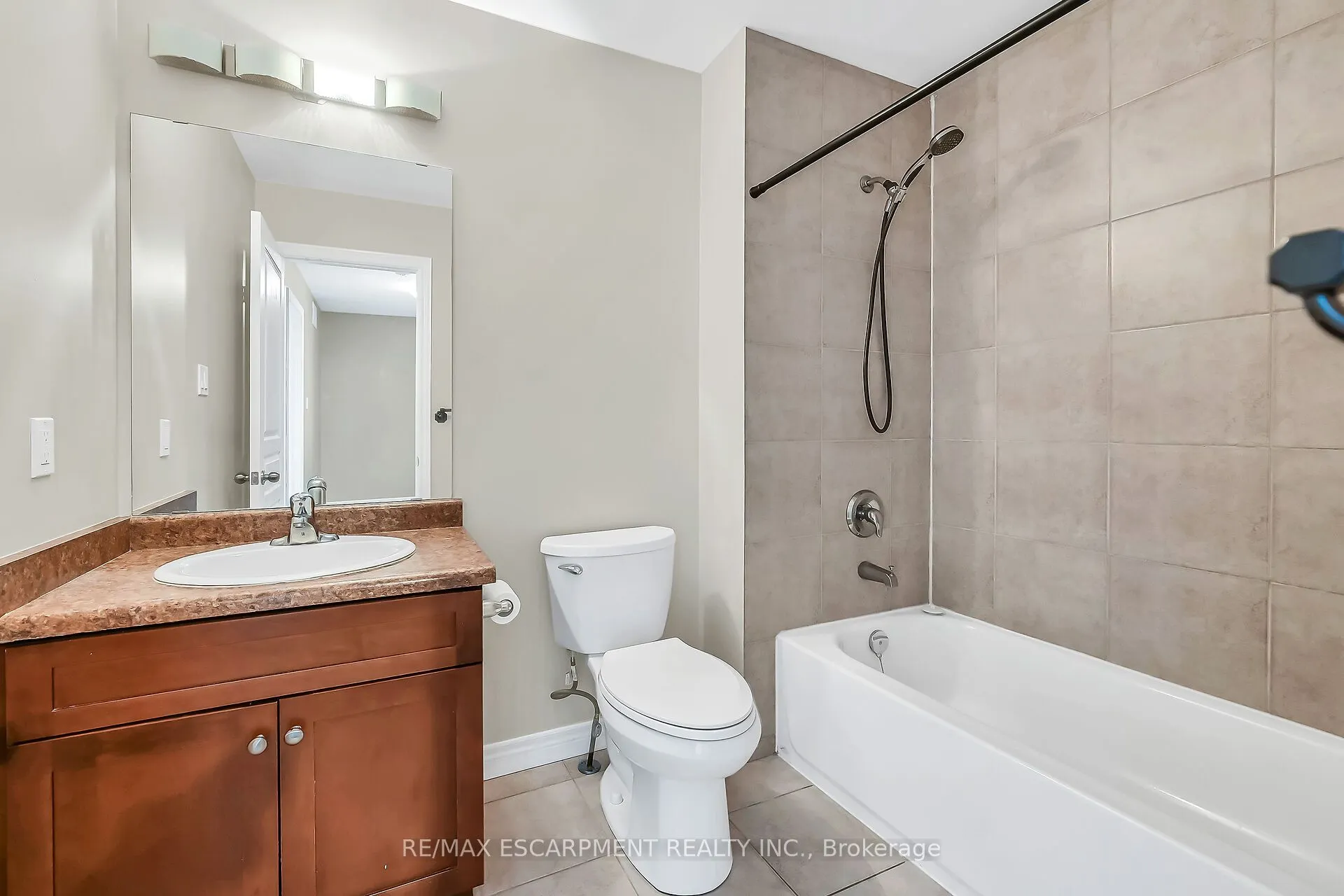 242 Upper Mount Albion Road, #21