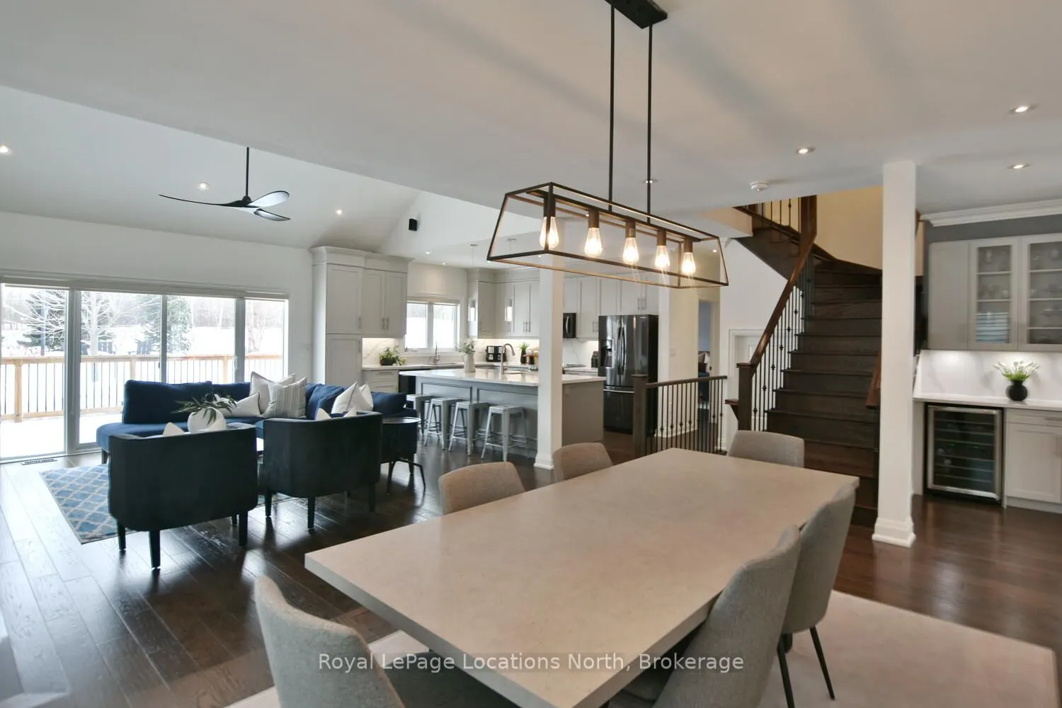 138 CRESTVIEW Court