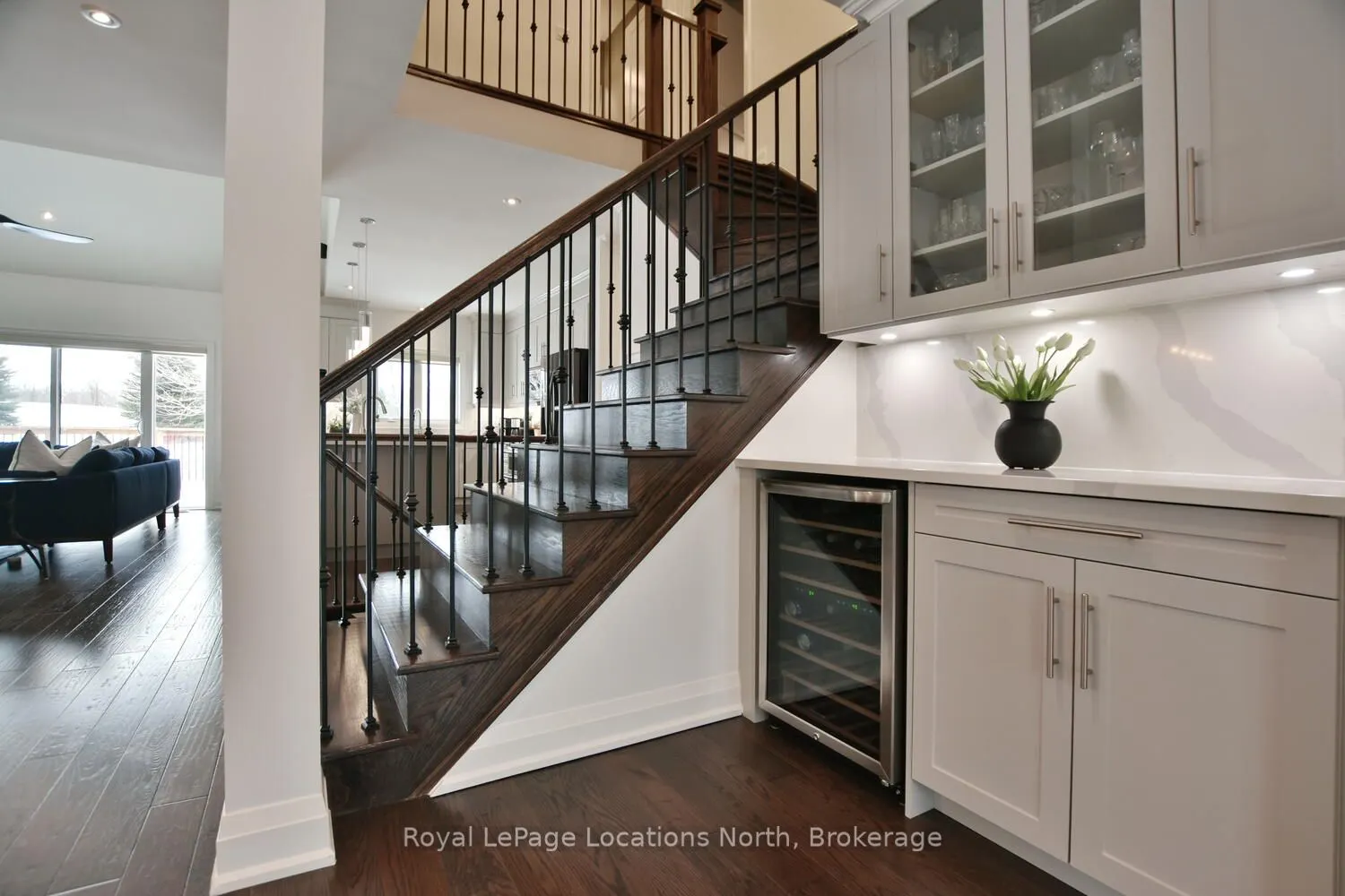 138 CRESTVIEW Court