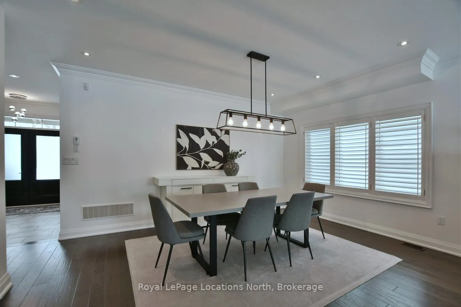 138 CRESTVIEW Court