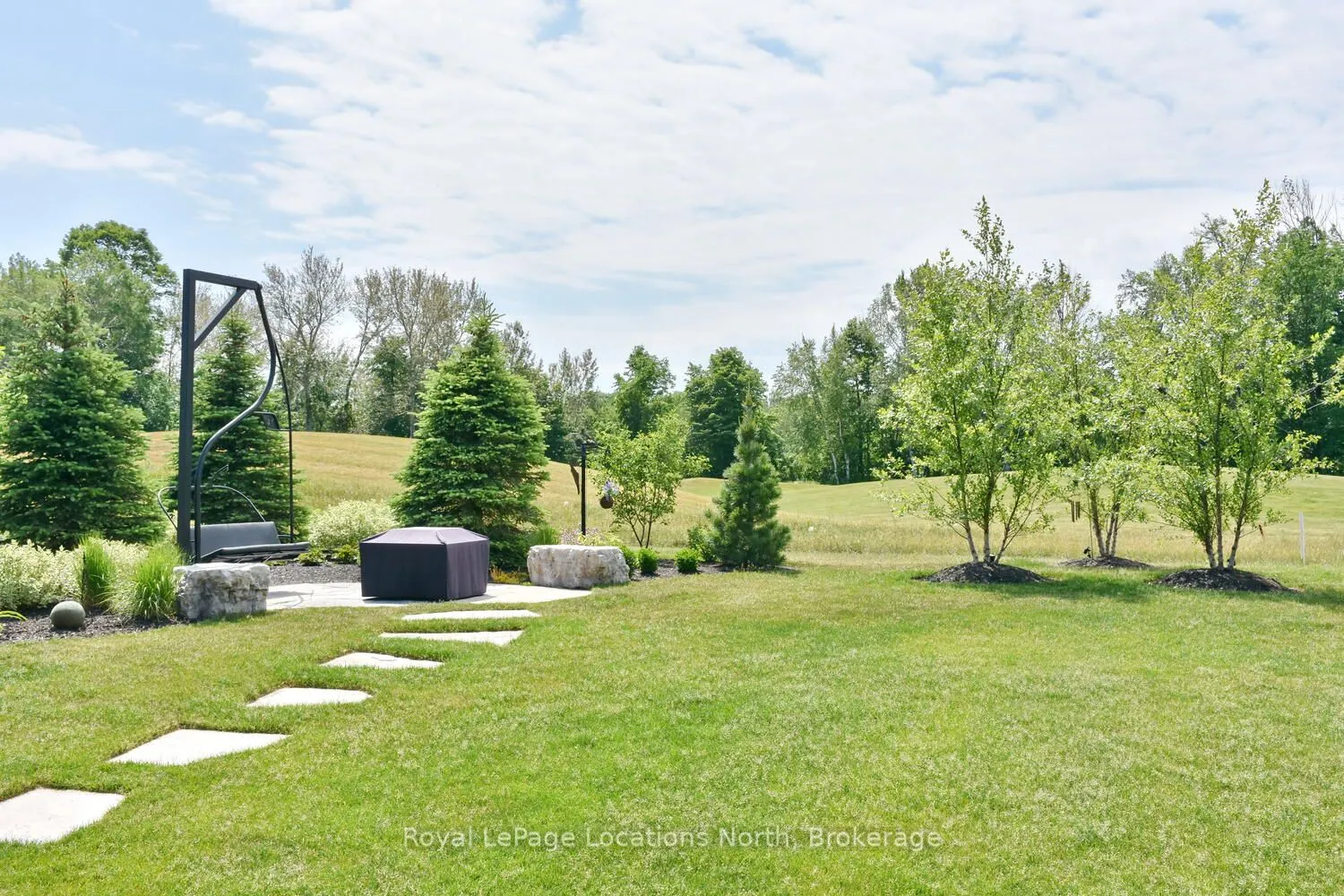 138 CRESTVIEW Court
