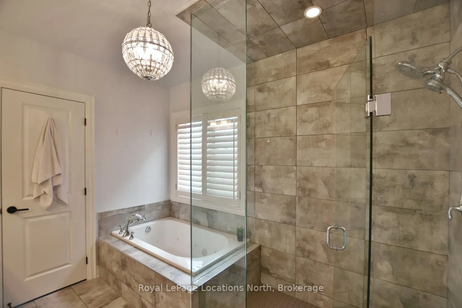 138 CRESTVIEW Court